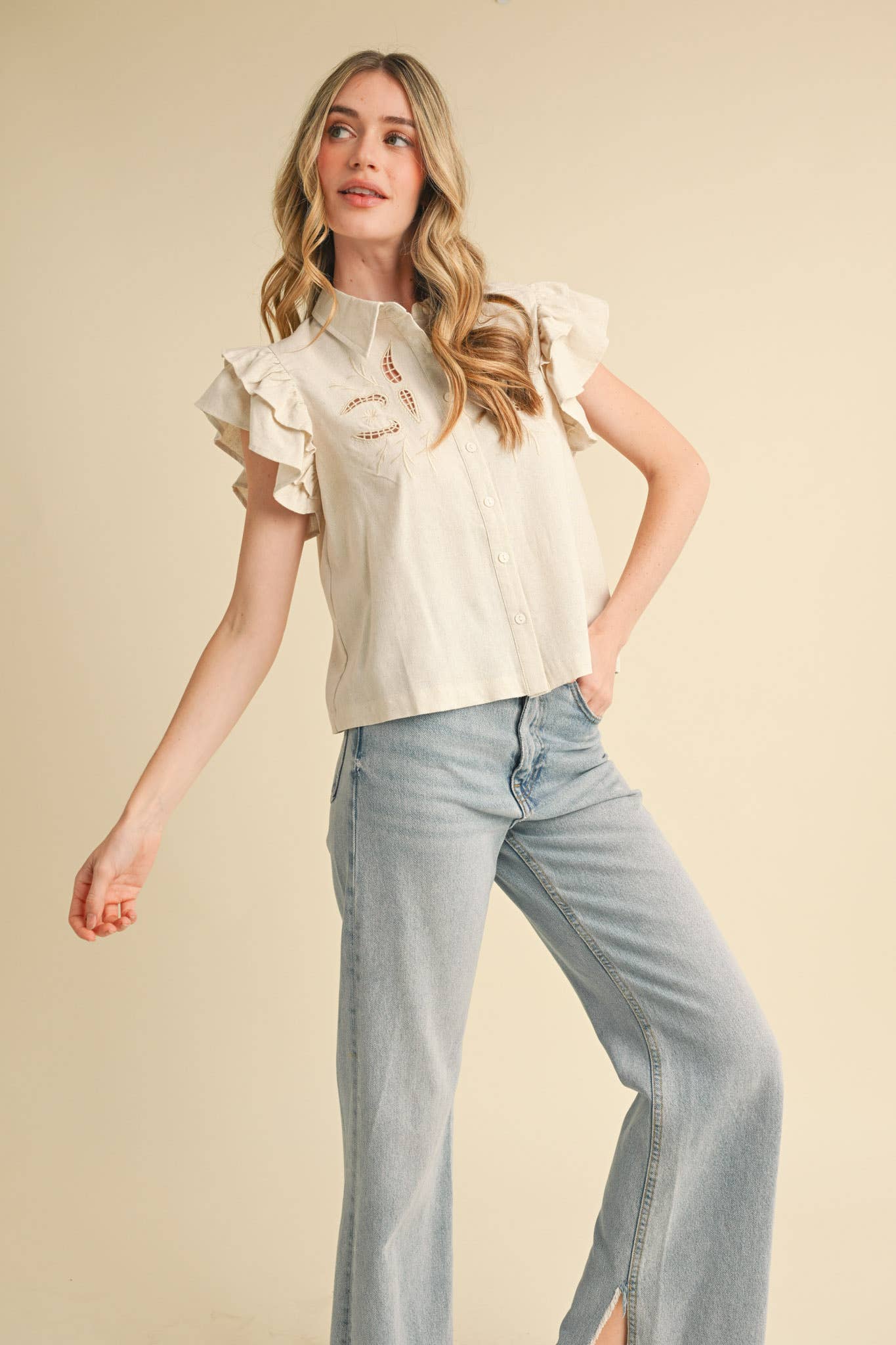 EMBROIDERED CUT OUT BUTTON DOWN TOP MTP3823
