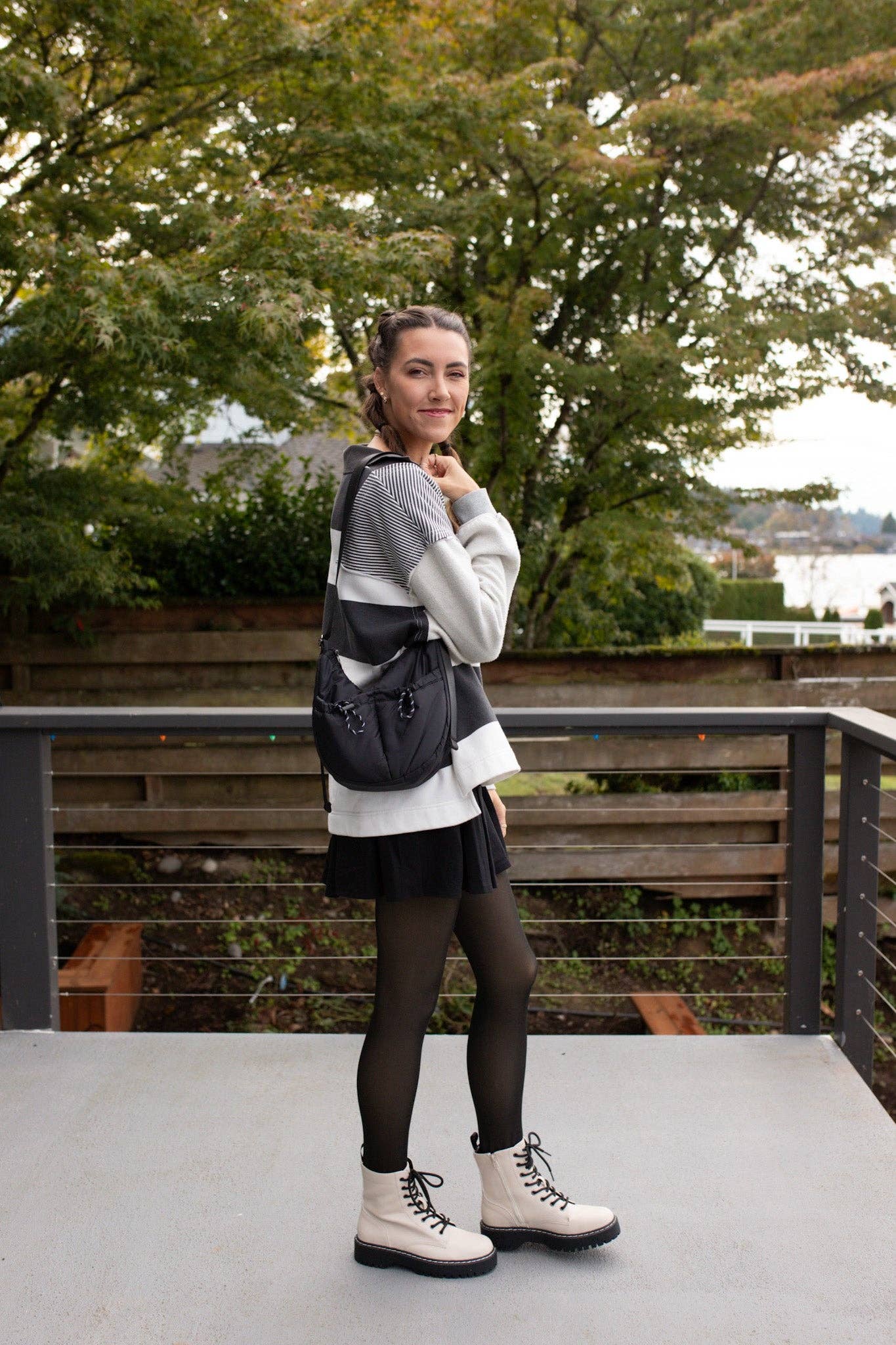 Moon Bag in Black LE