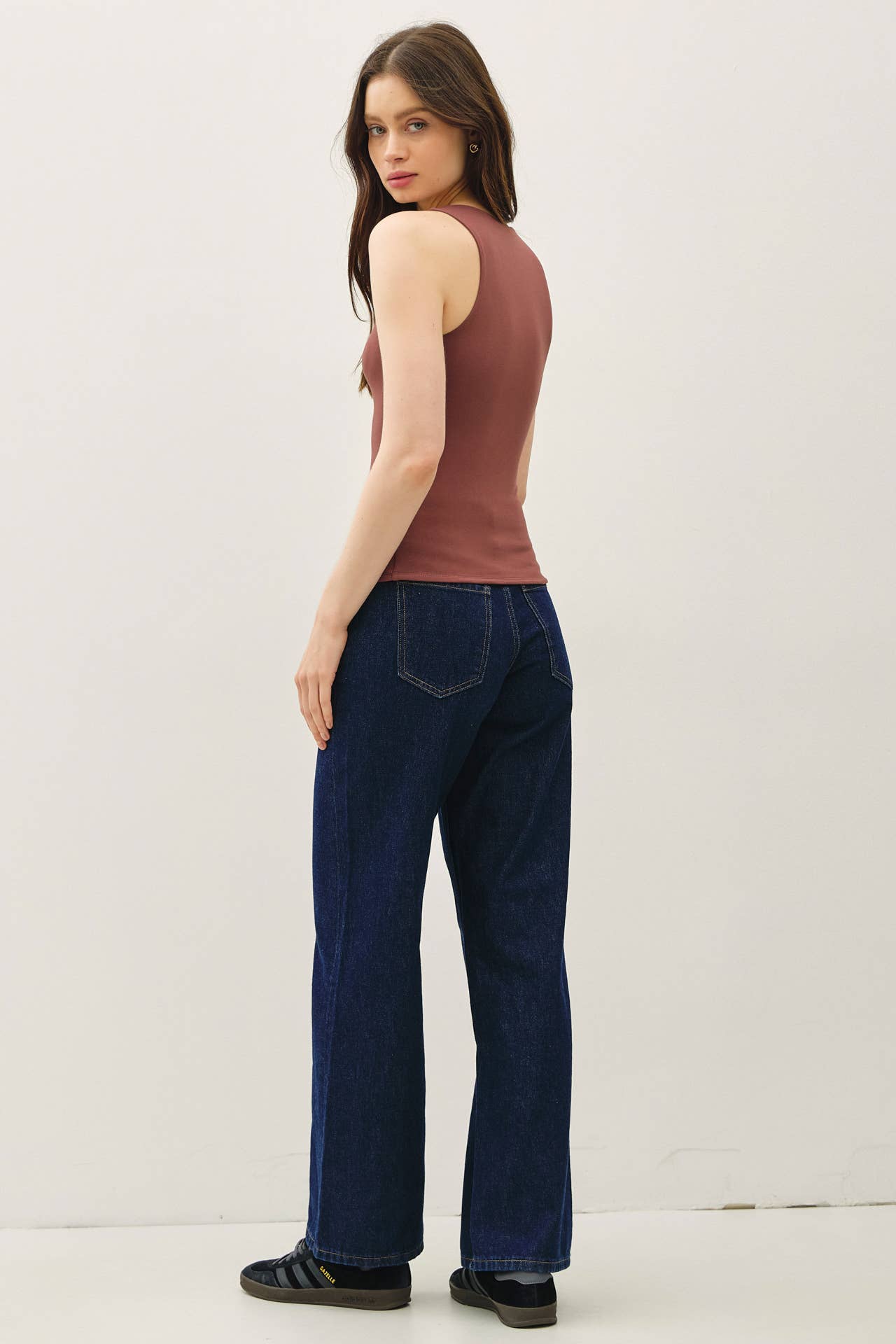SOFT CORE-DOUBLE LINED BASIC SQUARE NECK TANK
