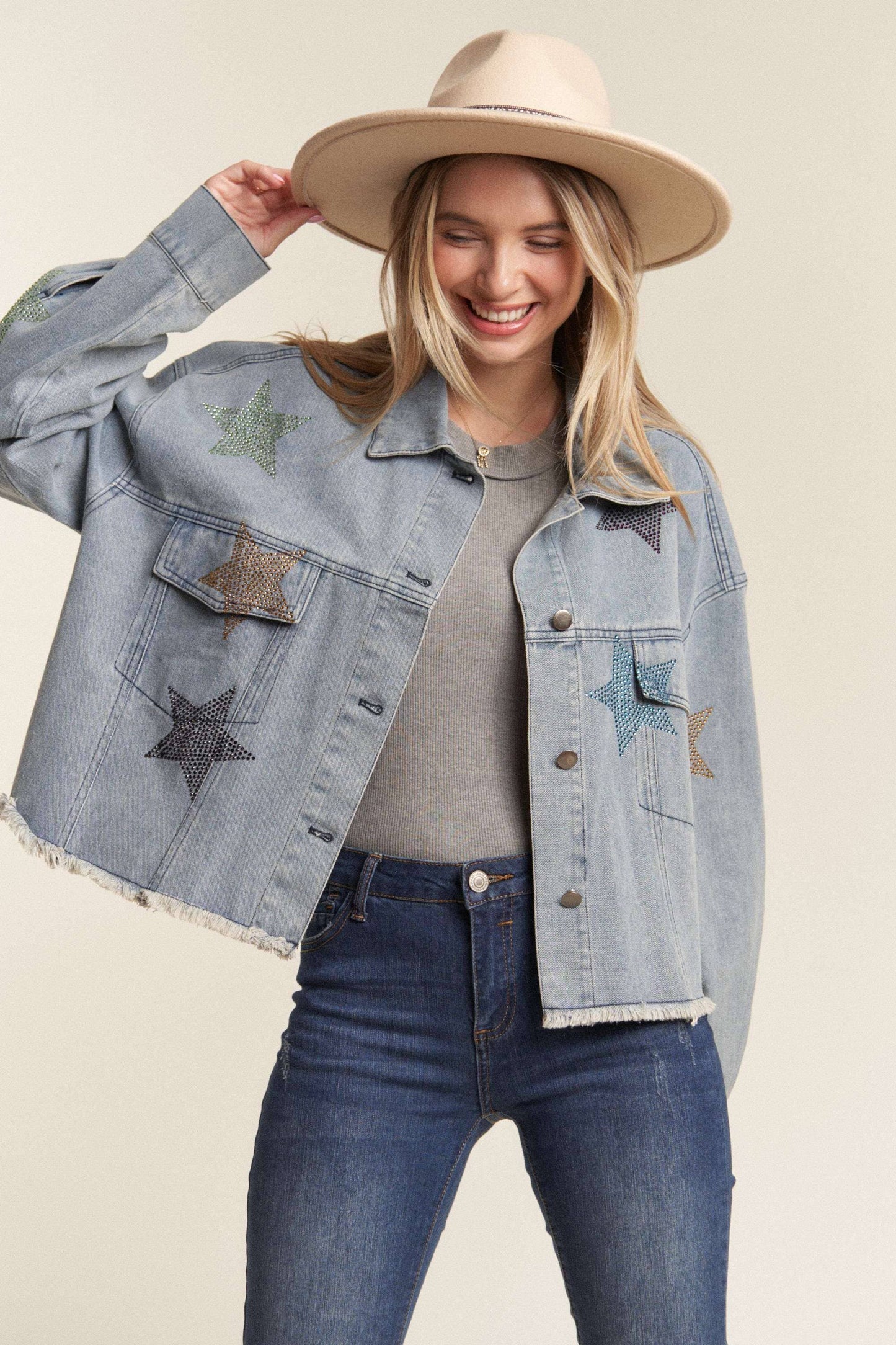 LKJ8209- RHINESTONE STAR ACCENT DENIM JACKET