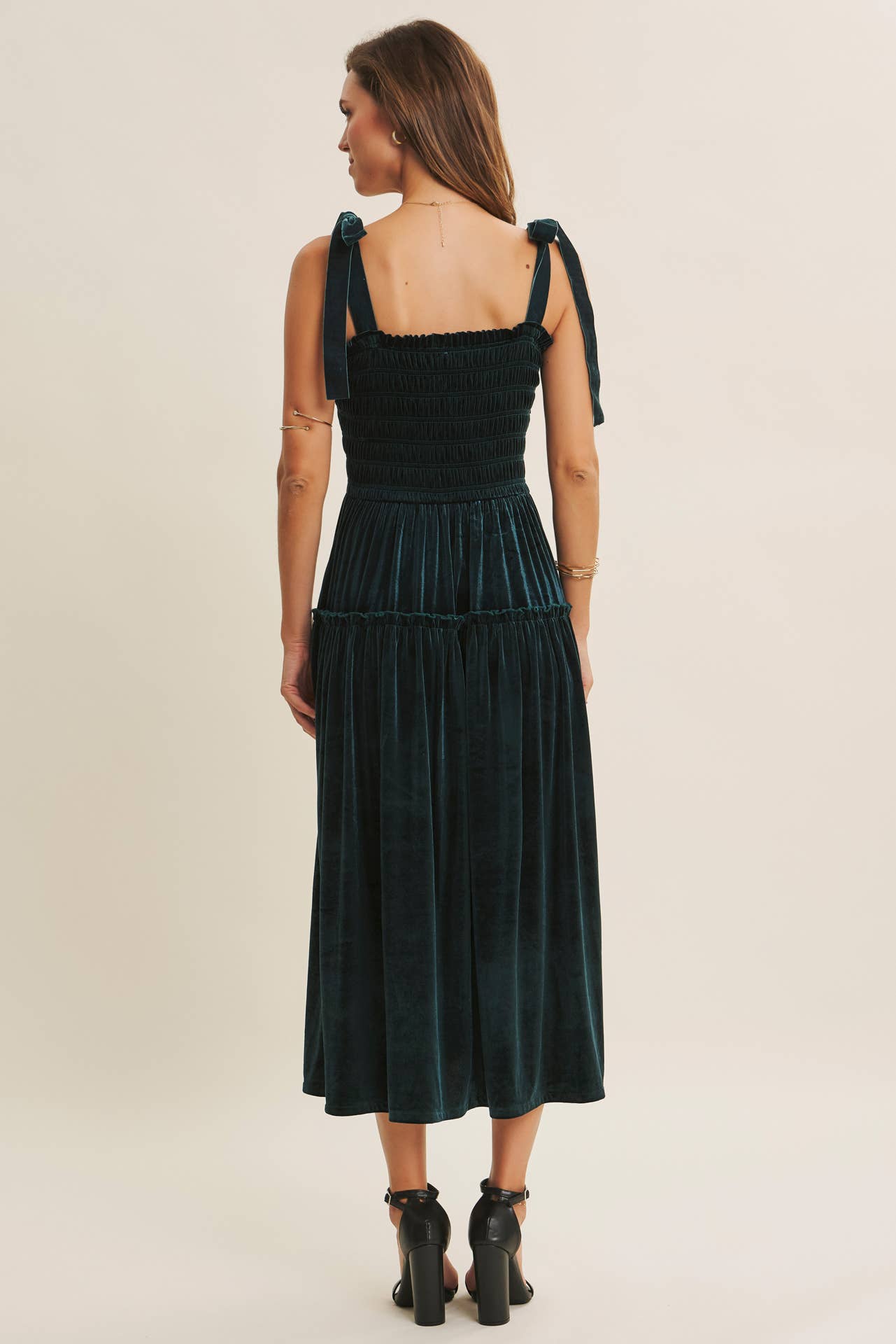 HOLIDAY CLASSIC VELVET SMOCKED MIDI DRESS WITH POCKETS