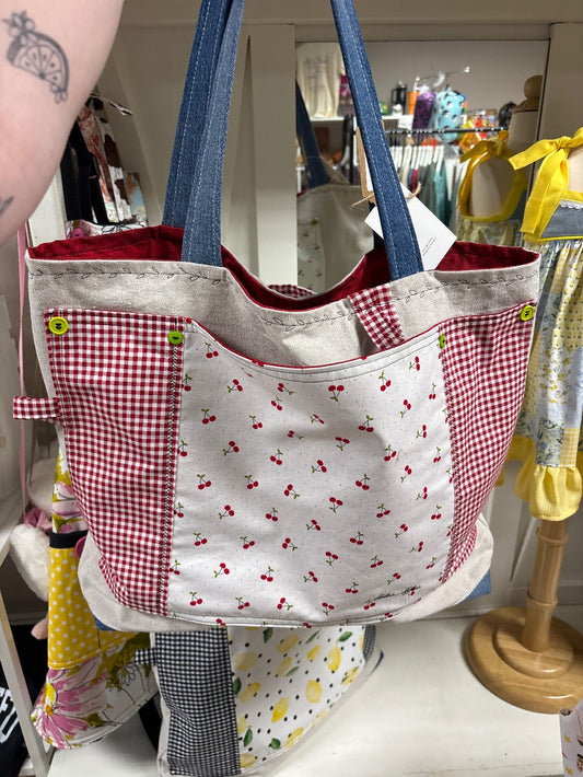 "Sweet Cherries" Tote|871