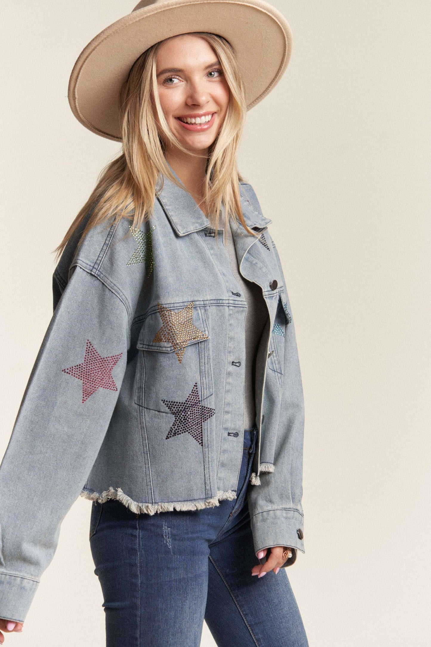 LKJ8209- RHINESTONE STAR ACCENT DENIM JACKET