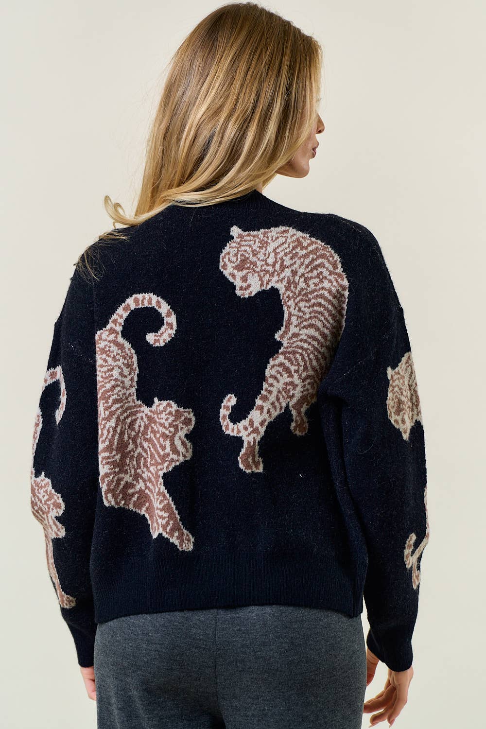 TIGER PRINTED SWEATER CARDIGAN - 1701C