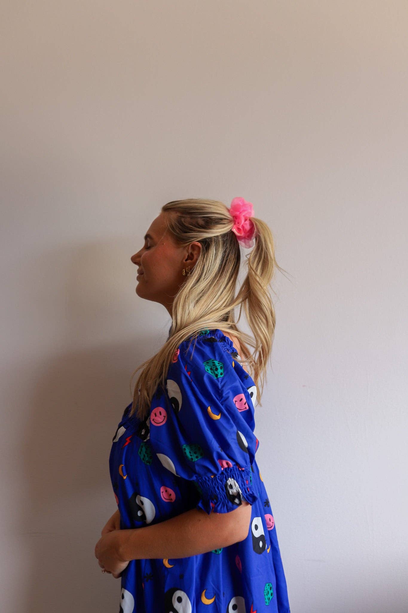 NEON MIDI ORGANZA SCRUNCHIE
