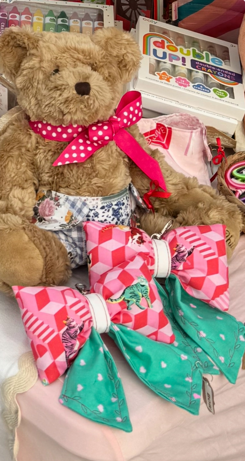 Catie’s  Xl Bow Cat Print