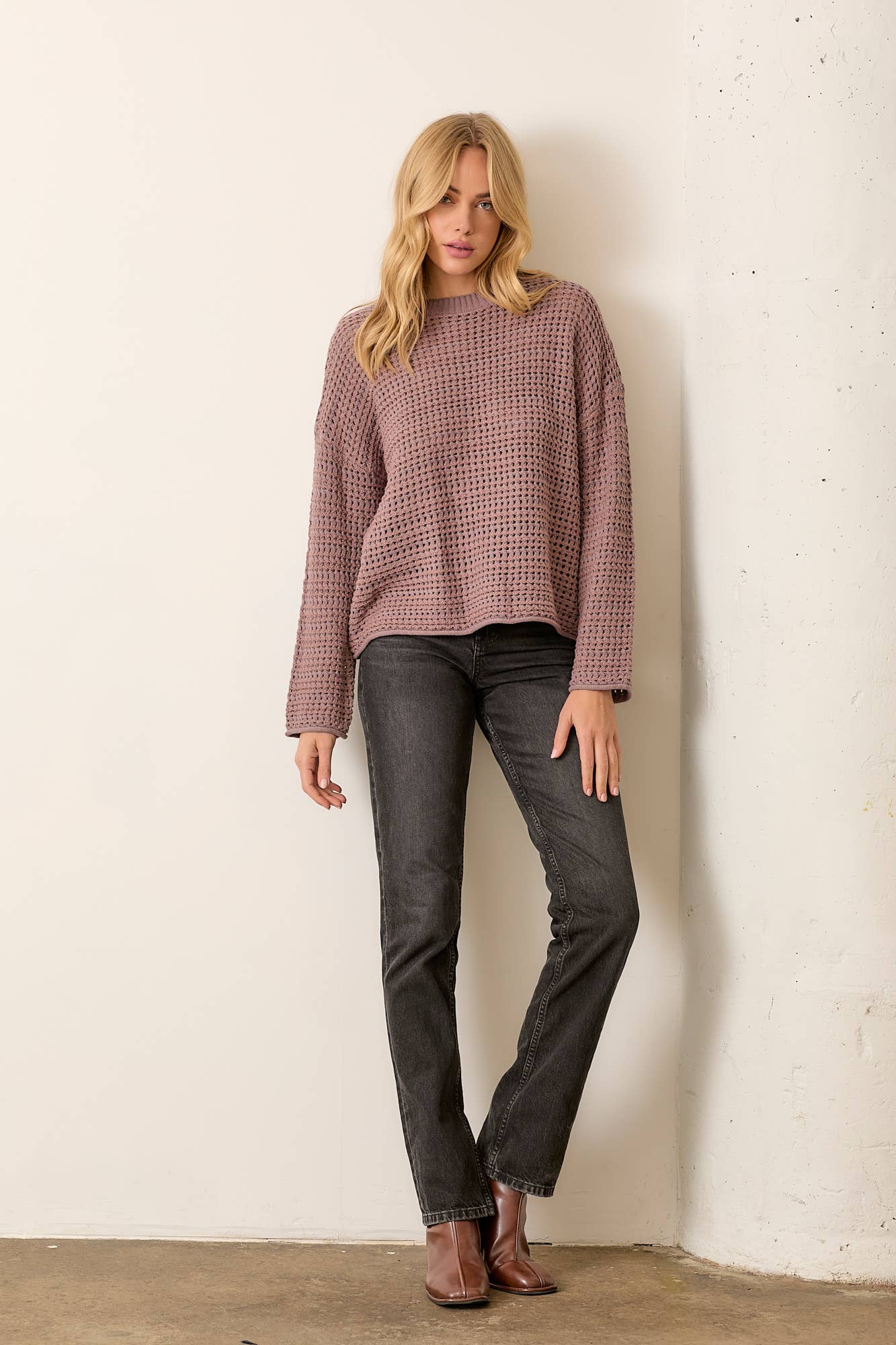 TWO TONED HOLLOW OUT SWEATER