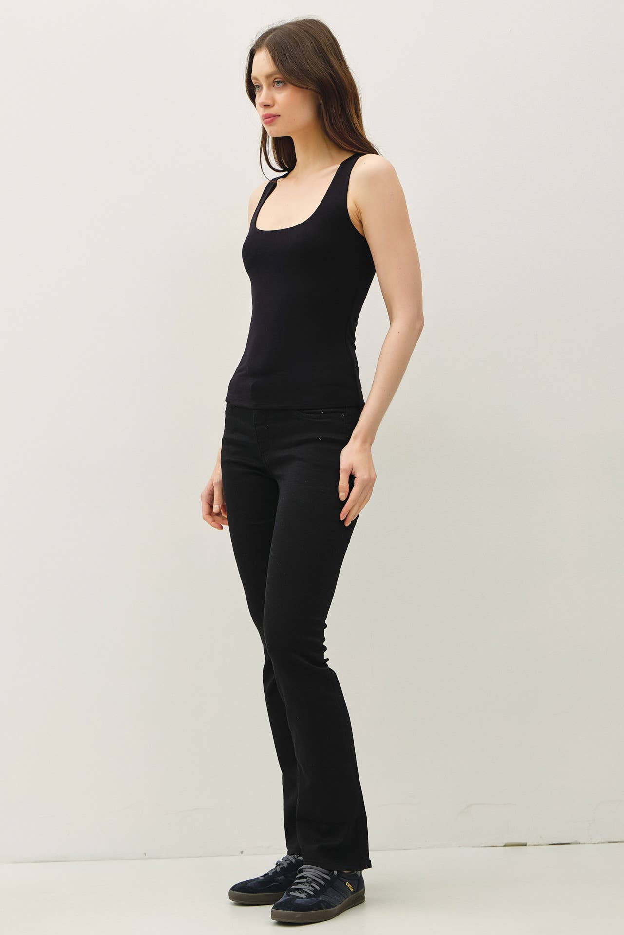 SOFT CORE-DOUBLE LINED BASIC SQUARE NECK TANK