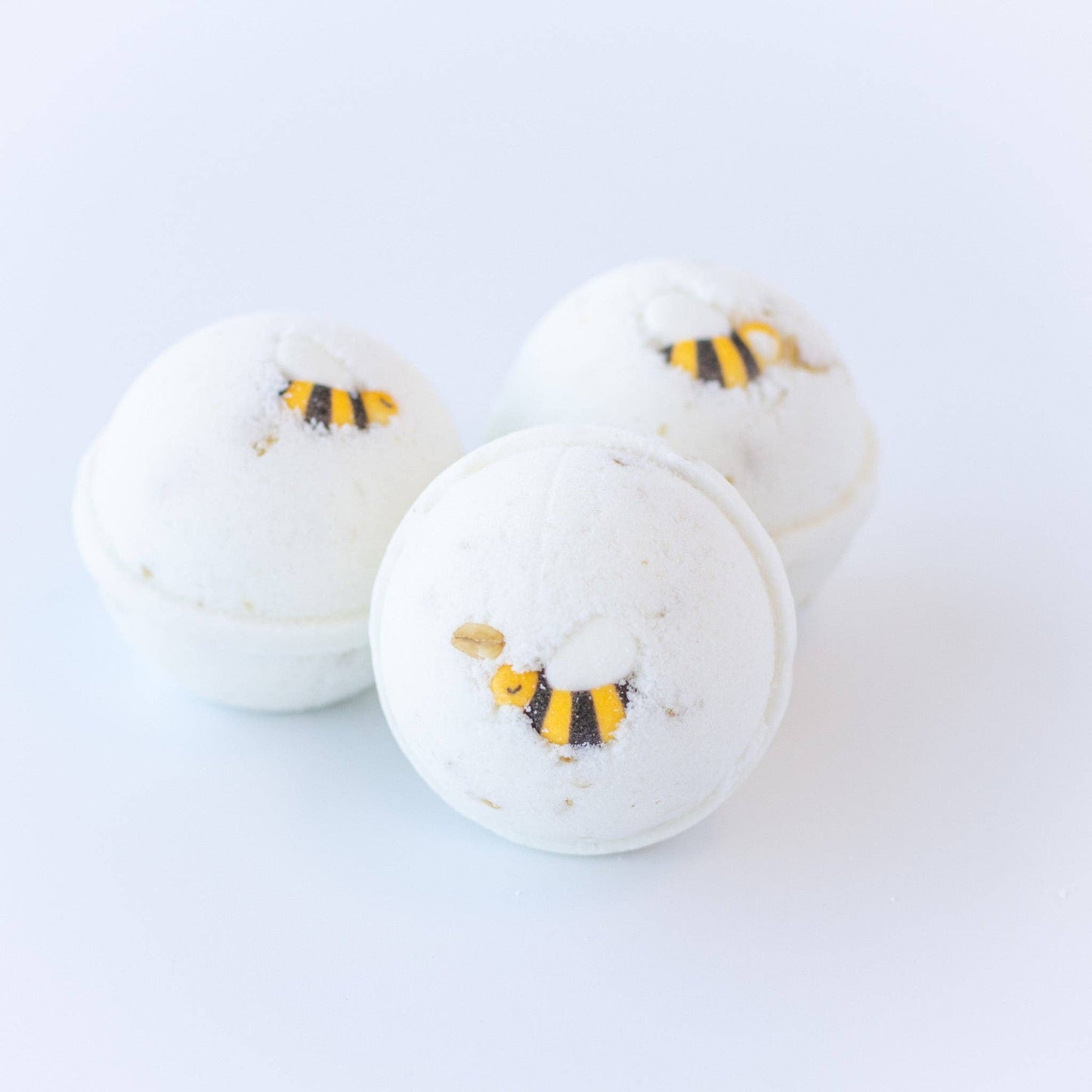 Oats & Honey Bath Bomb | Gentle Oatmeal & Honey