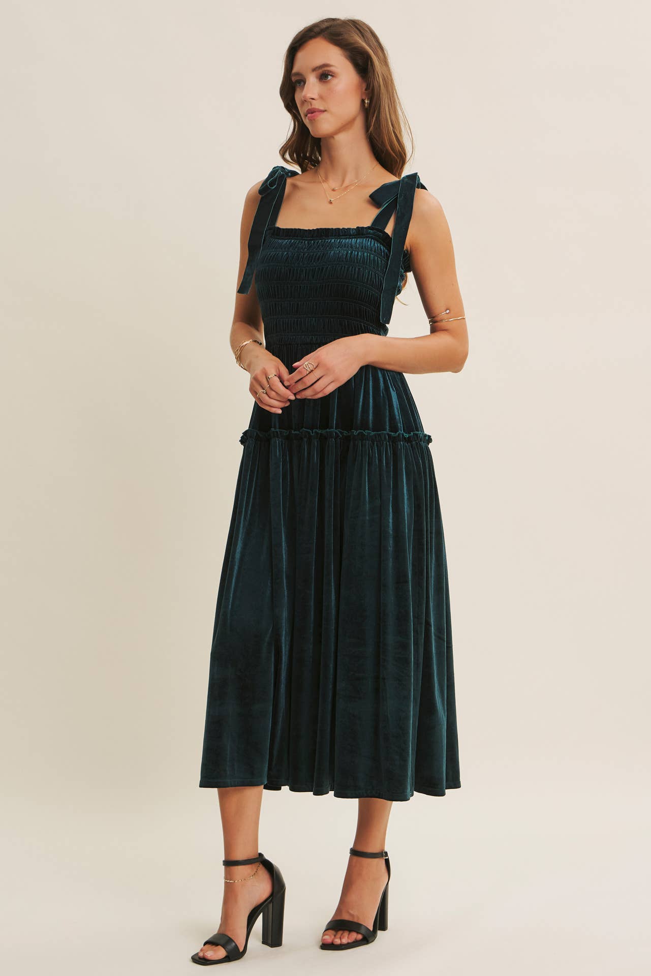 HOLIDAY CLASSIC VELVET SMOCKED MIDI DRESS WITH POCKETS
