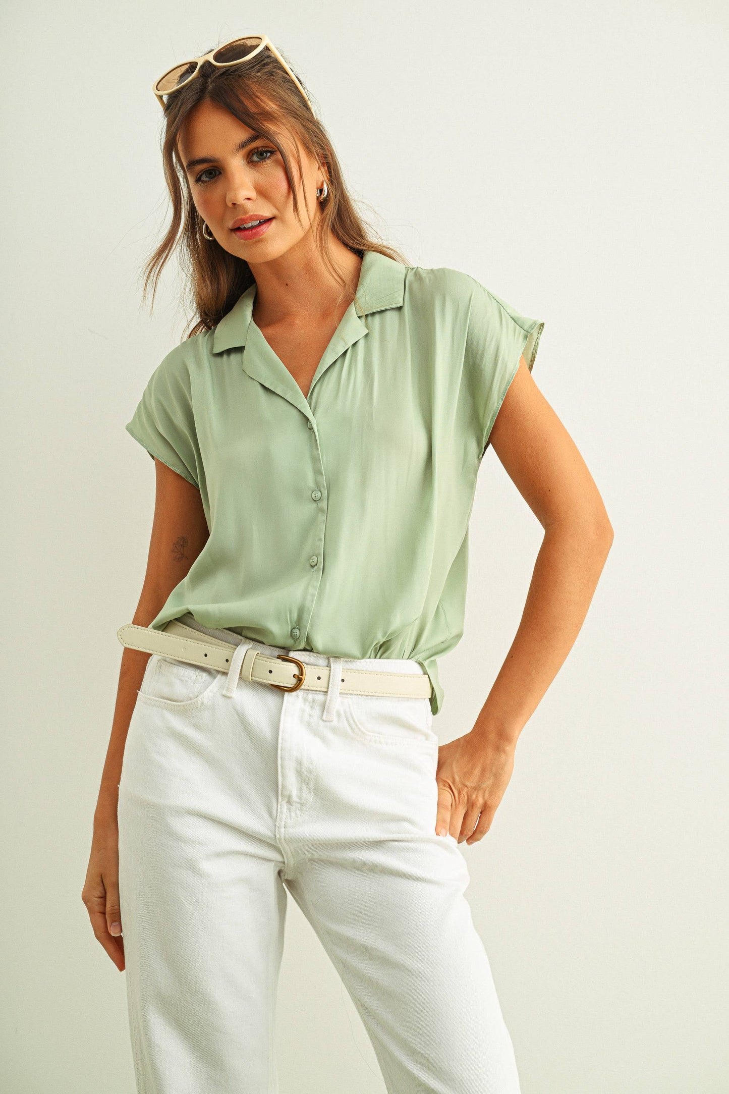 MMT1194   BUTTON DOWN CAP SLEEVE SHIRTS