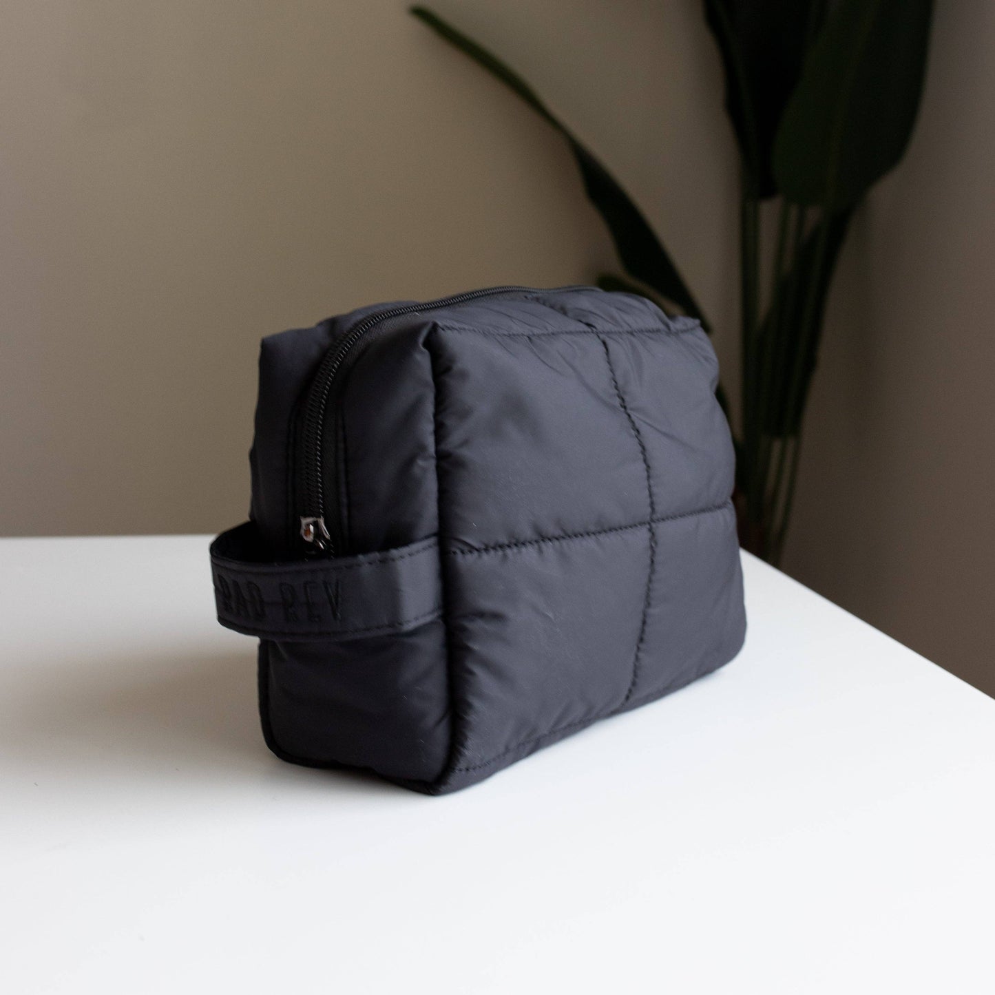 Cloud Pouch in Black