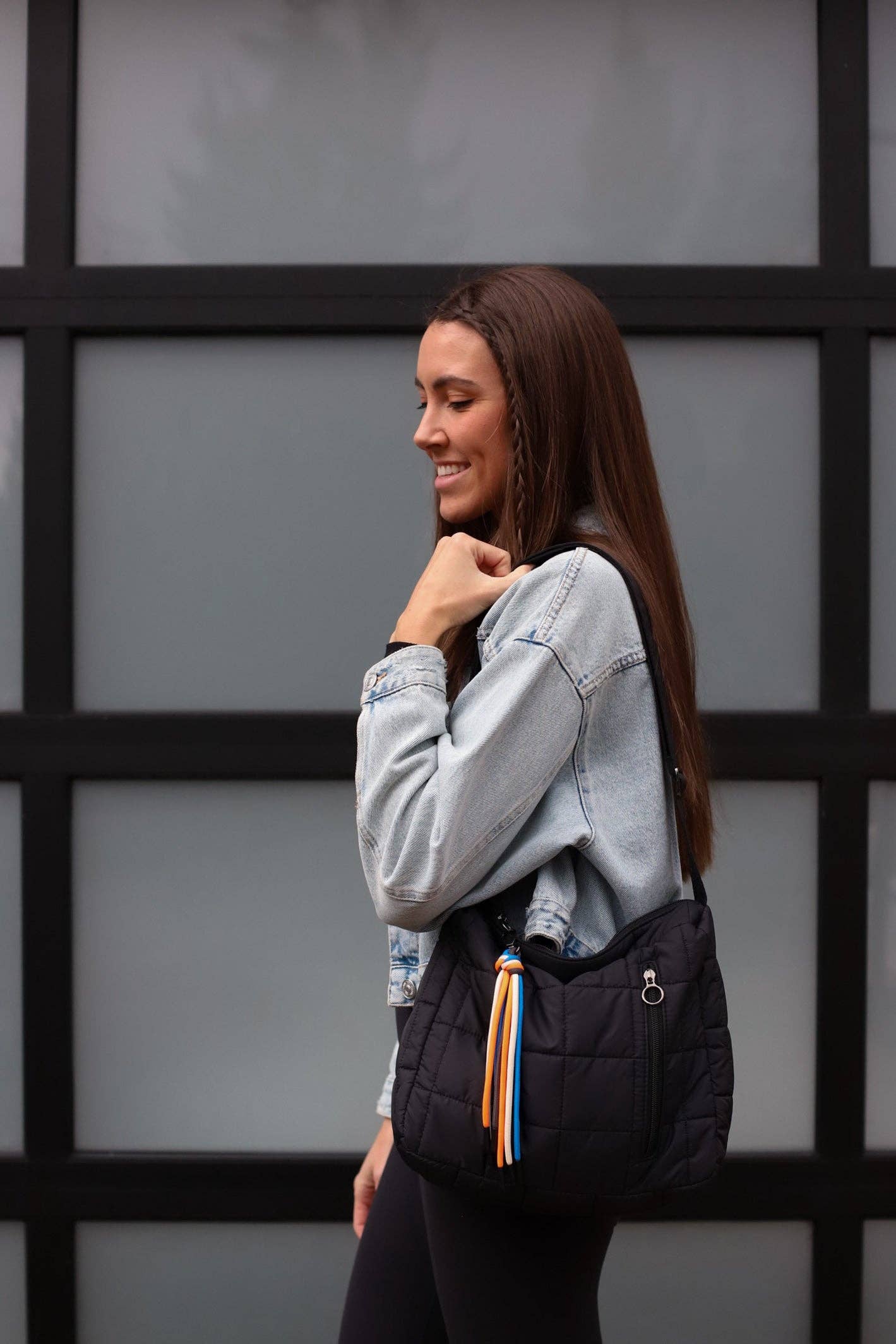 Cloud Messenger in Black