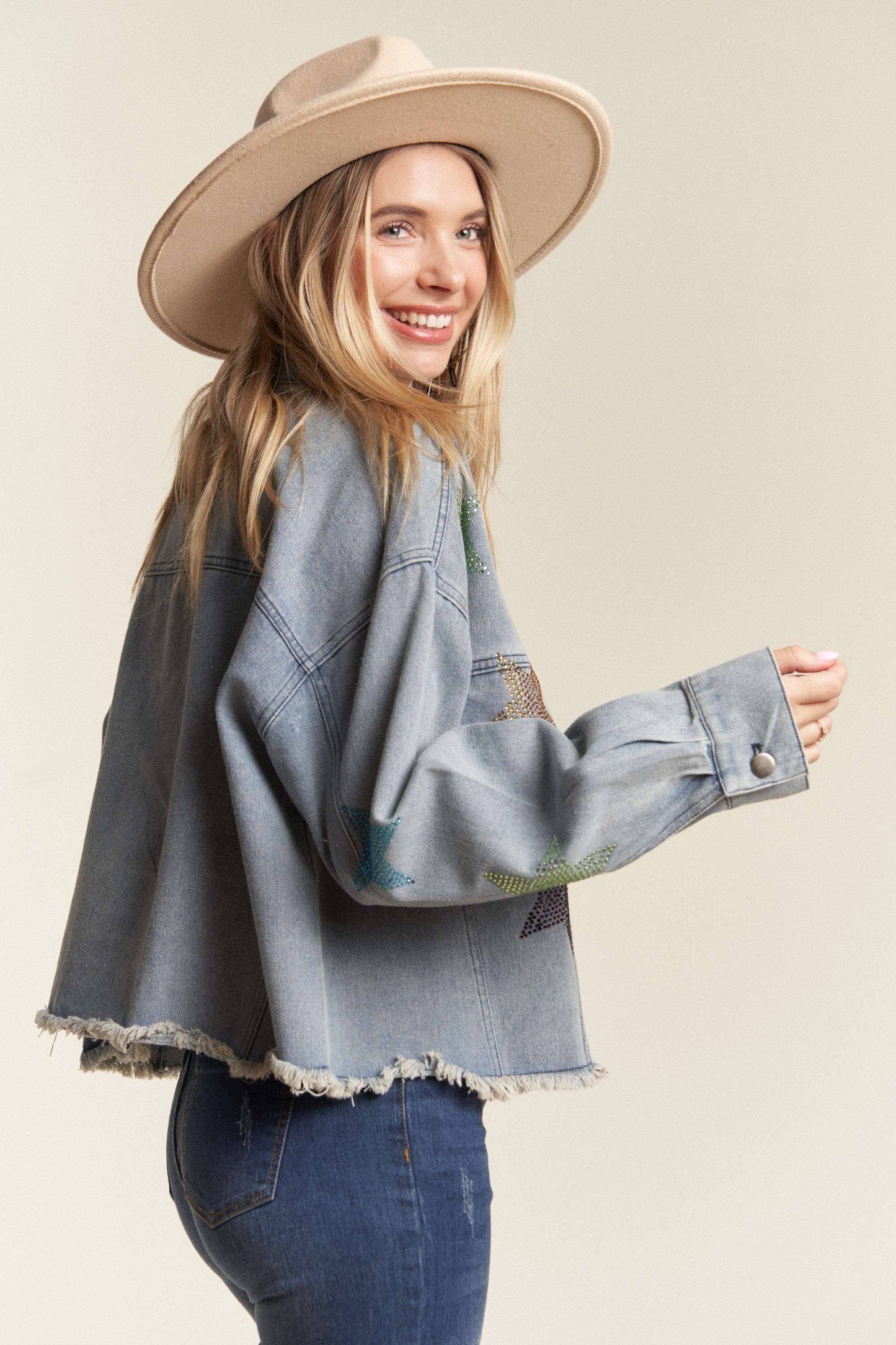 LKJ8209- RHINESTONE STAR ACCENT DENIM JACKET