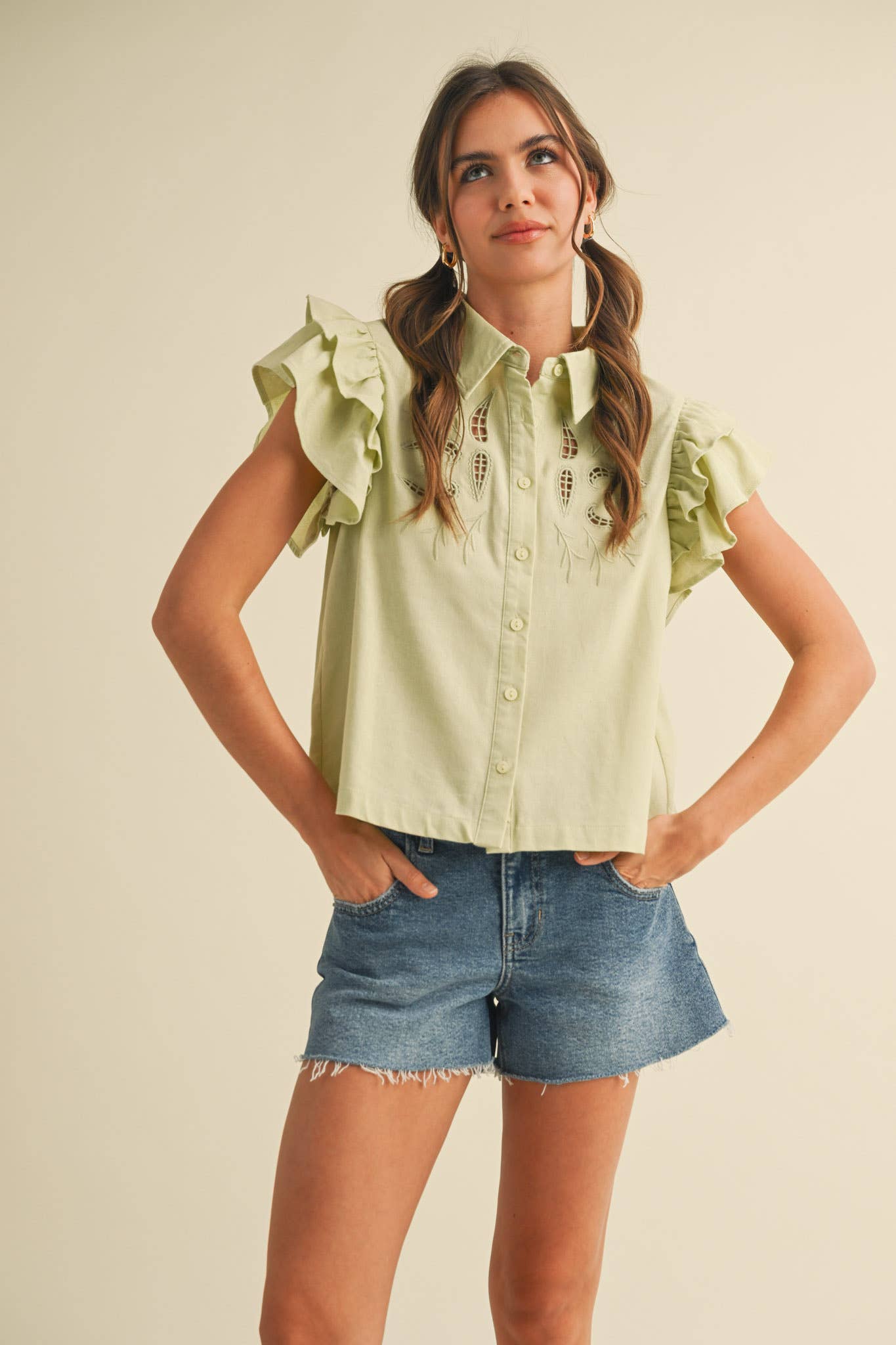 EMBROIDERED CUT OUT BUTTON DOWN TOP MTP3823