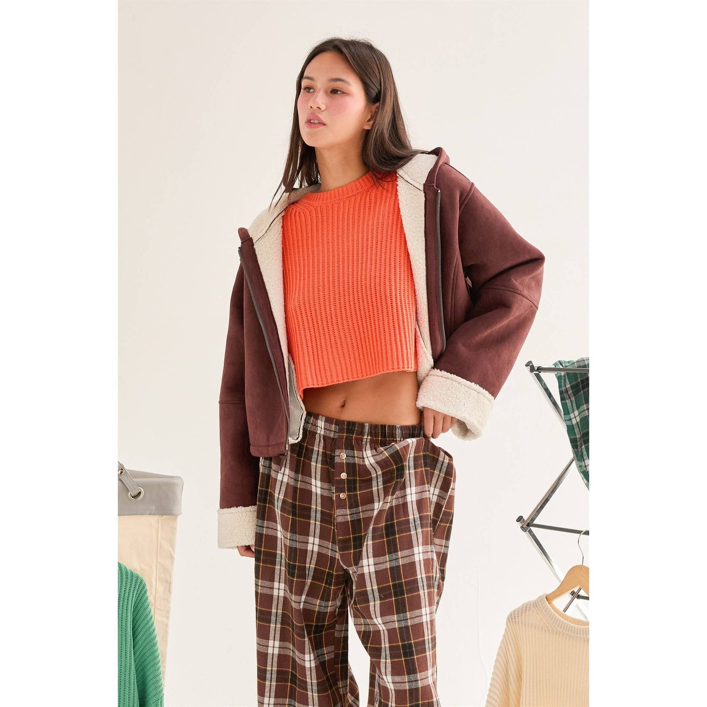 Cropped Knit Sweater With Crew Neck