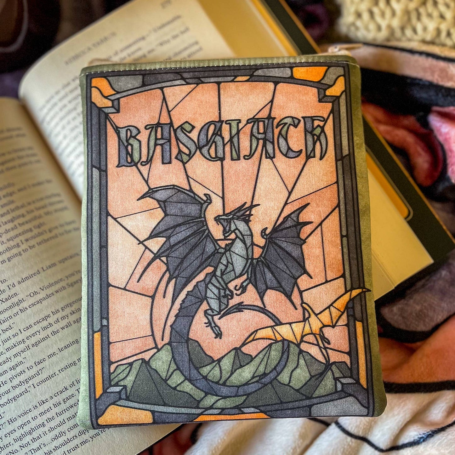 Fourth Wing Padded Kindle Sleeve with Zipper - Bookish Gift