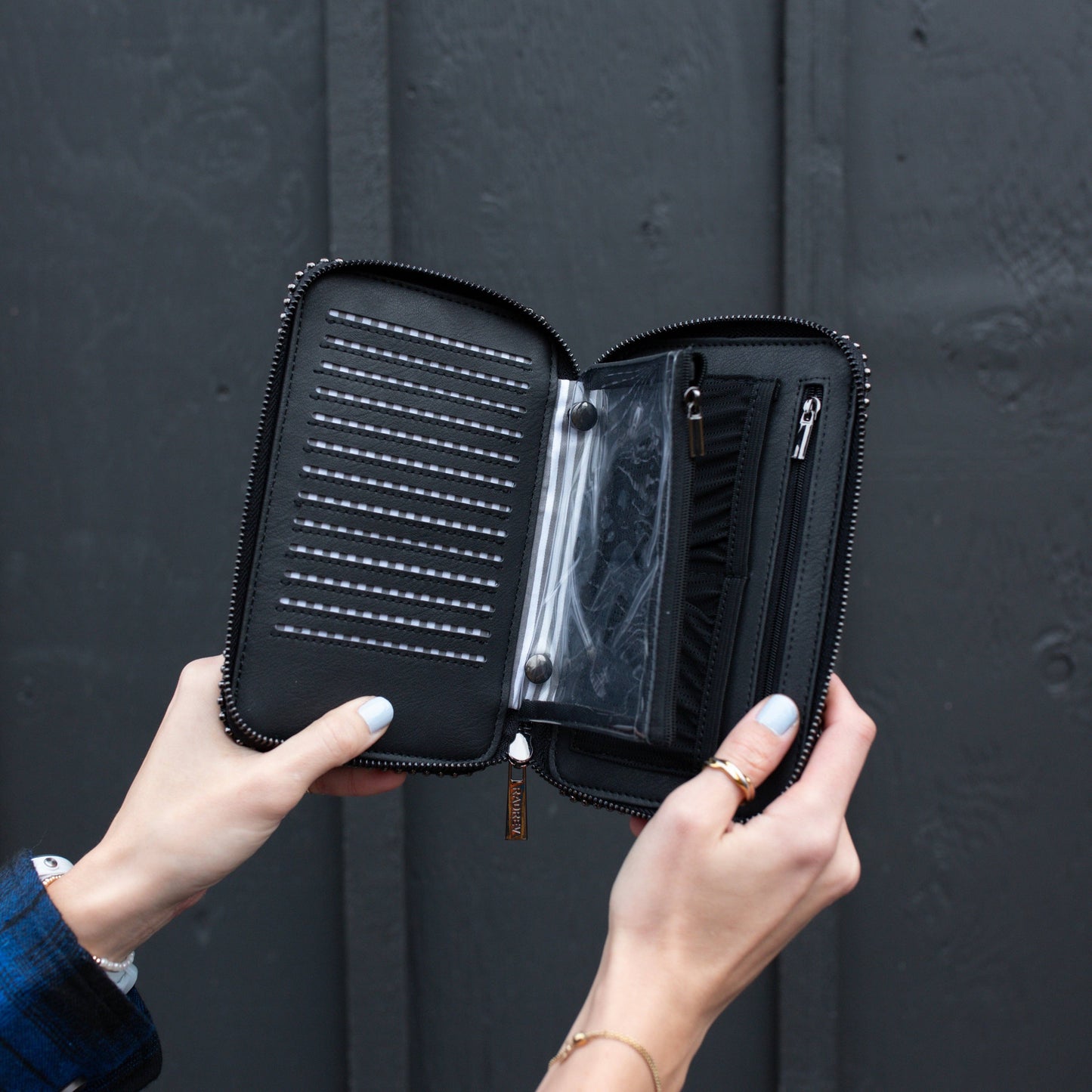 Bubble Wallet in Matte Black