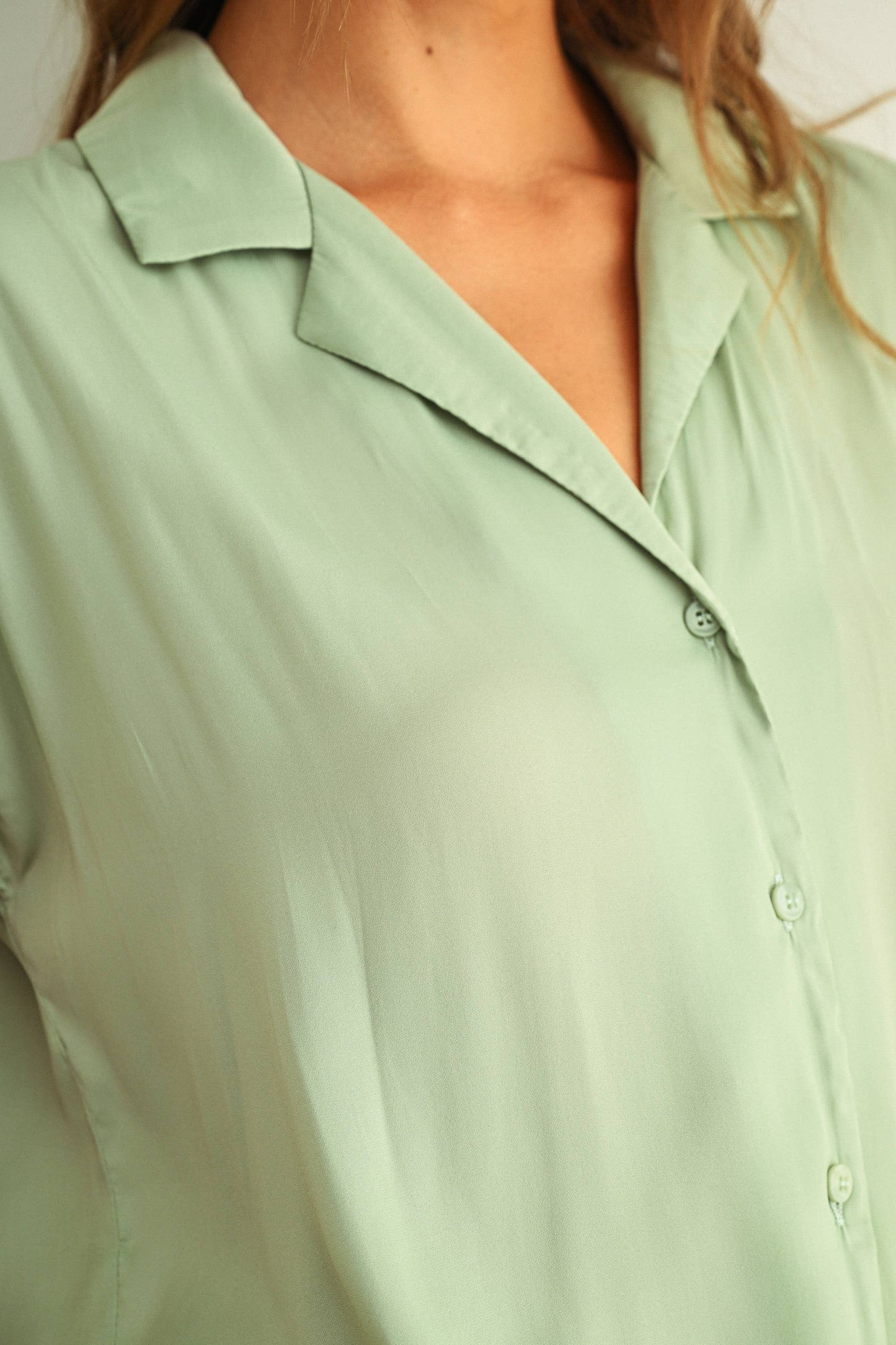 MMT1194   BUTTON DOWN CAP SLEEVE SHIRTS