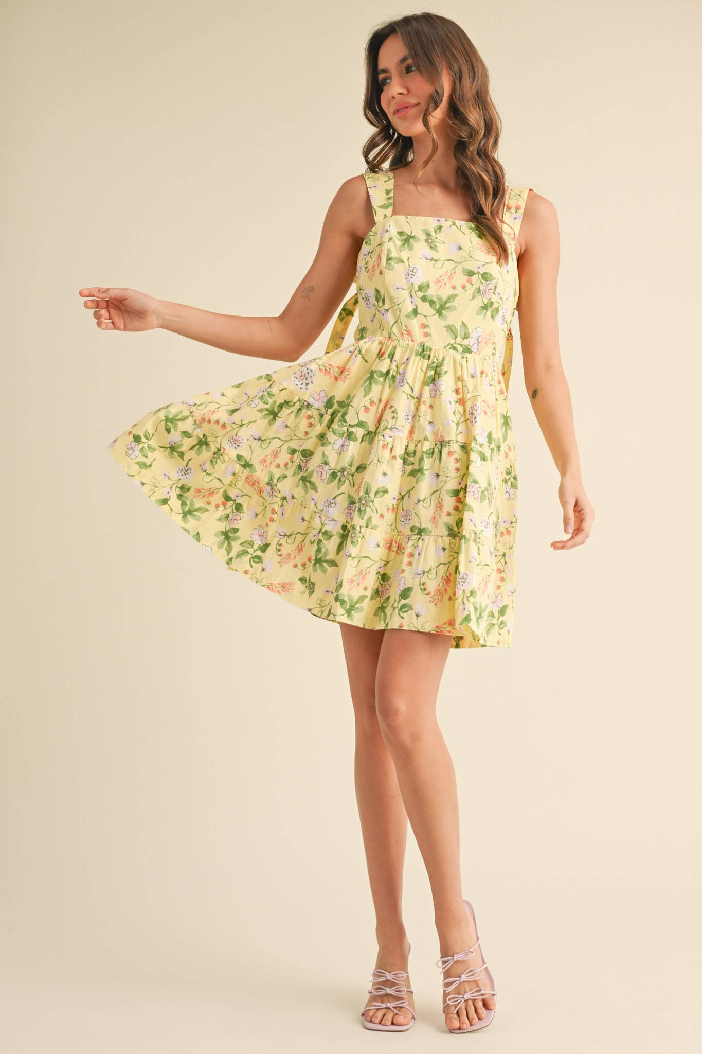 FLORAL TIERED MINI DRESS WITH TYING STRAPS MDR3808