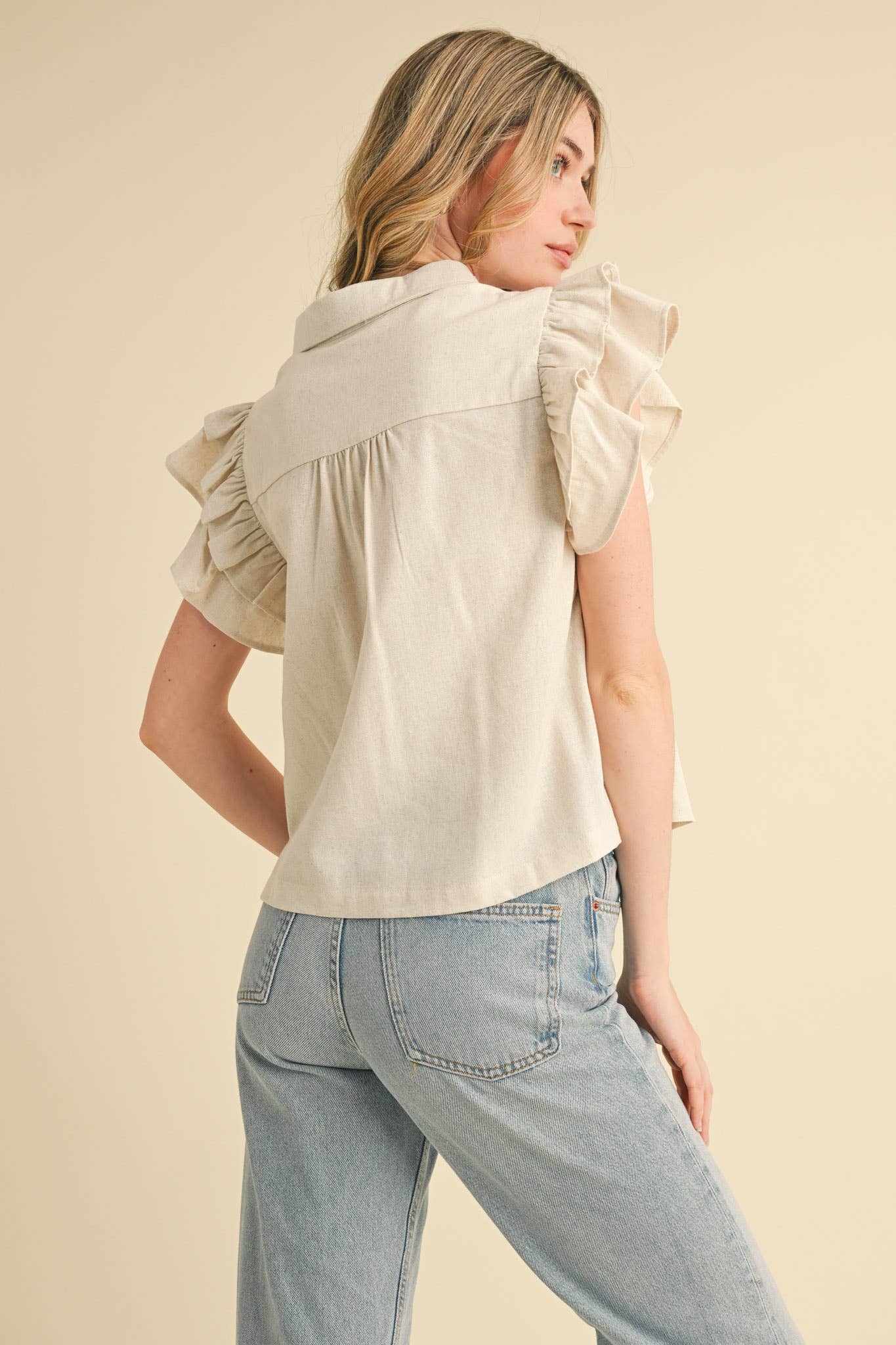 EMBROIDERED CUT OUT BUTTON DOWN TOP MTP3823