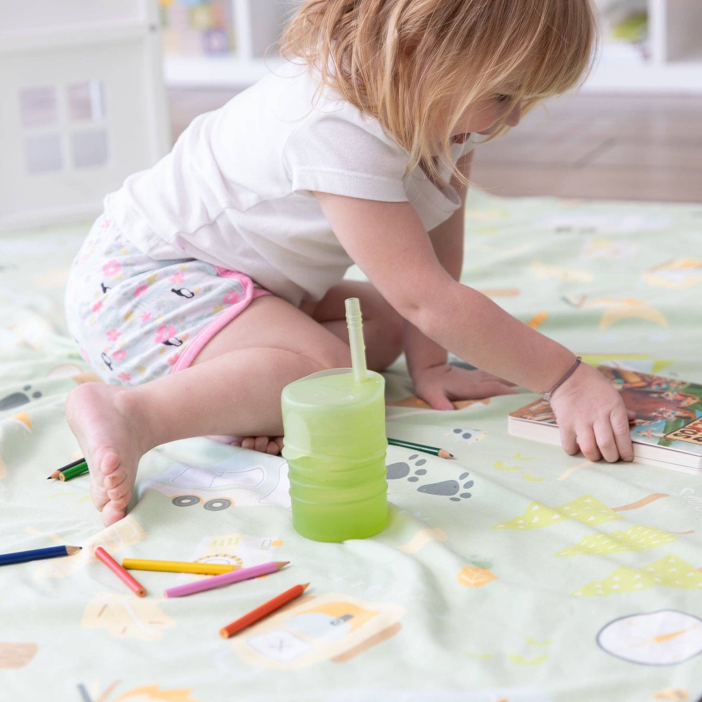 Silicone Straw Cup with Lid: Sage