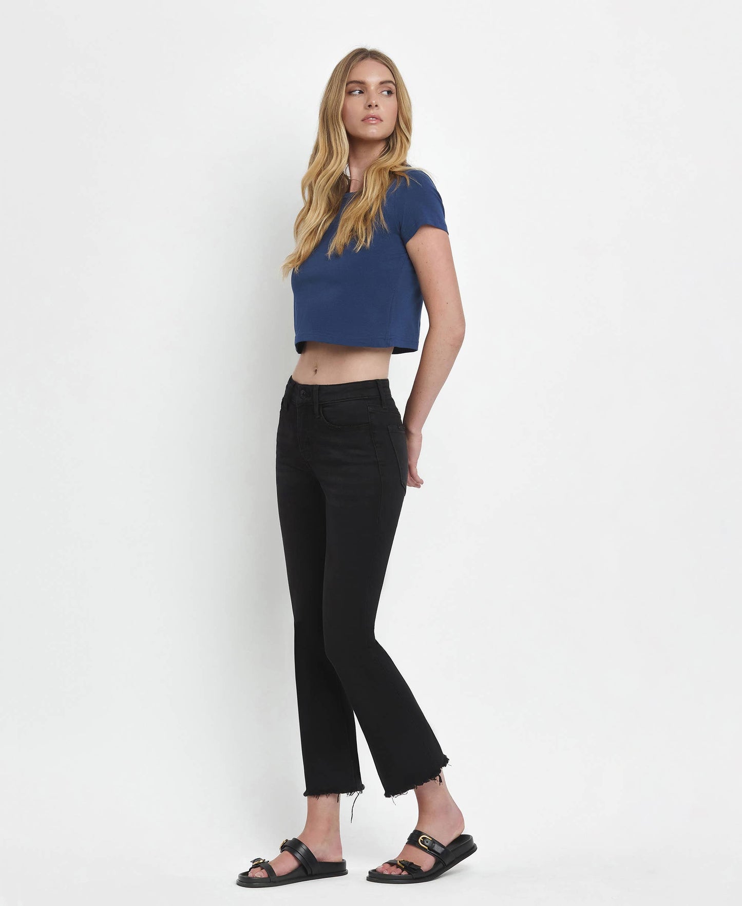 MID RISE RAW DISTRESSED HEM CROP FLARE JEANS LV1145