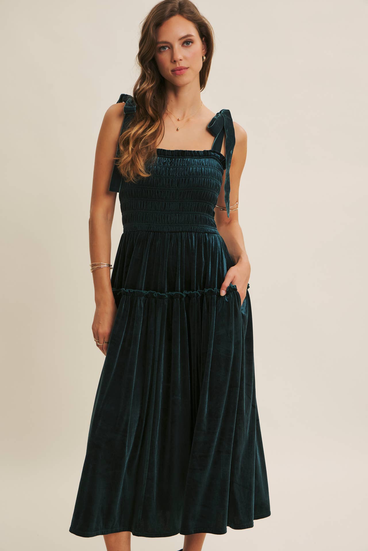 HOLIDAY CLASSIC VELVET SMOCKED MIDI DRESS WITH POCKETS