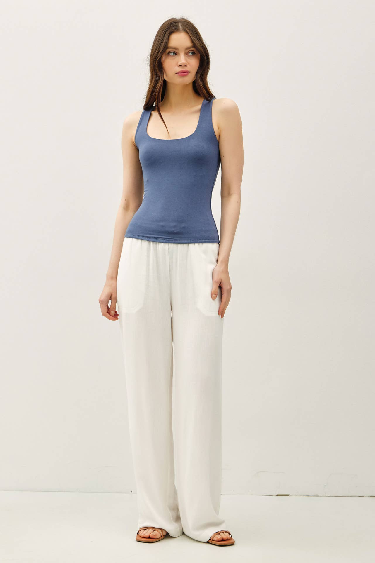 SOFT CORE-DOUBLE LINED BASIC SQUARE NECK TANK