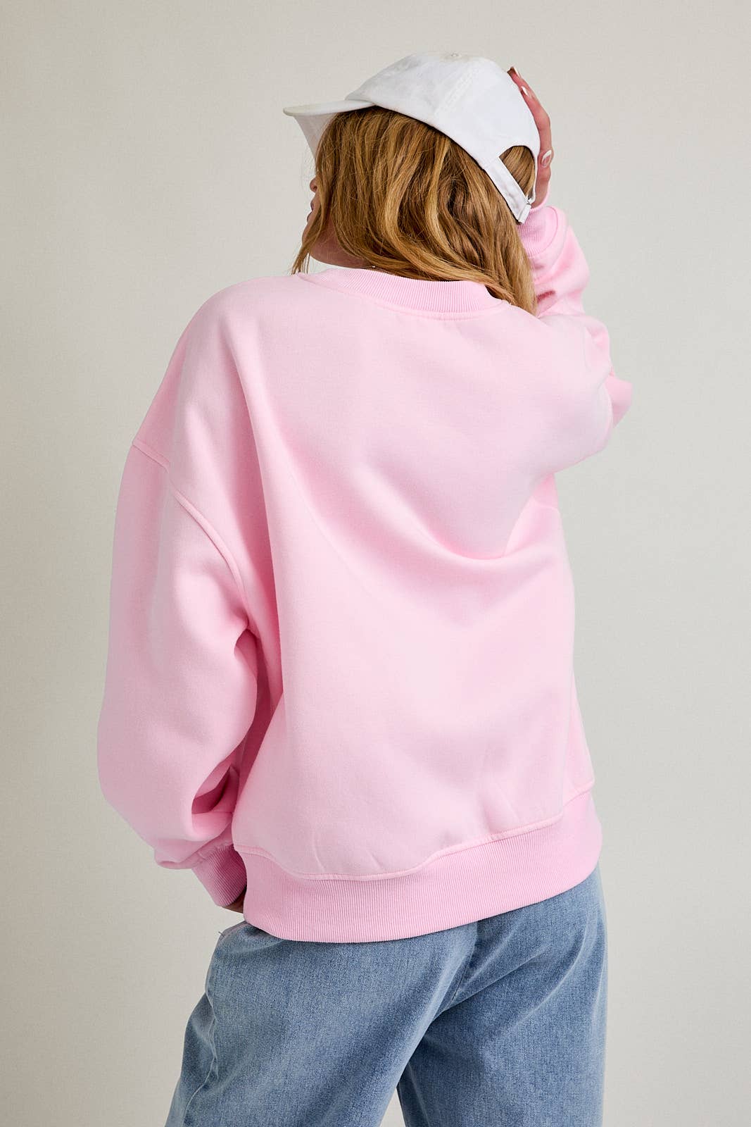 I'M TOO PRETTY FOR THIS OVERSIZED SWEATSHIRT