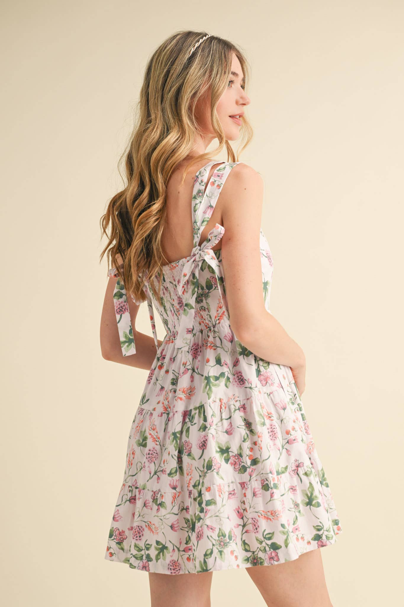 FLORAL TIERED MINI DRESS WITH TYING STRAPS MDR3808