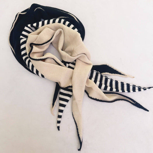 Slim Minimalist Knit Scarf – Two-Tone Cozy Yarn