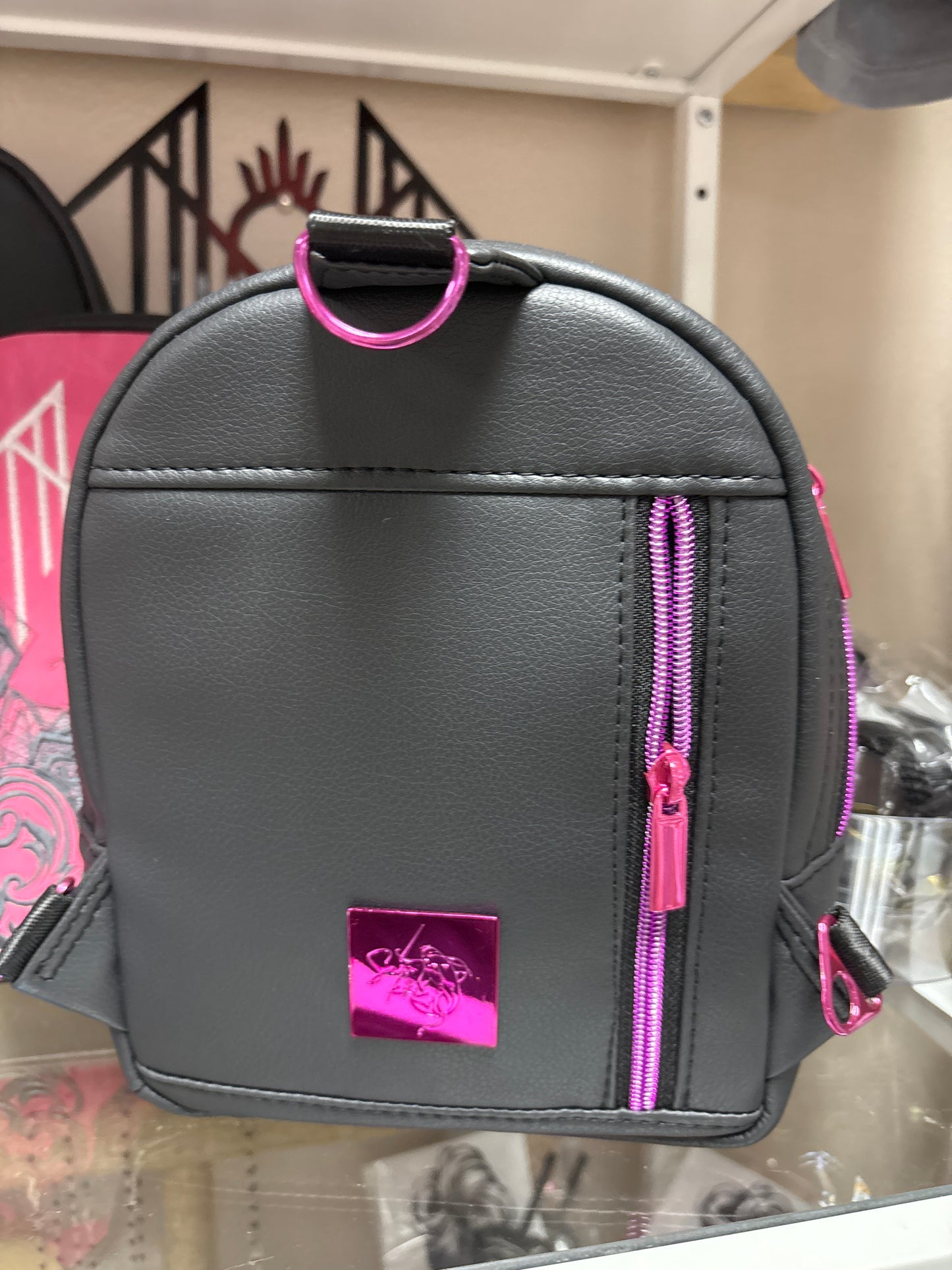 Jerry Sling Bag w Pink Hardware