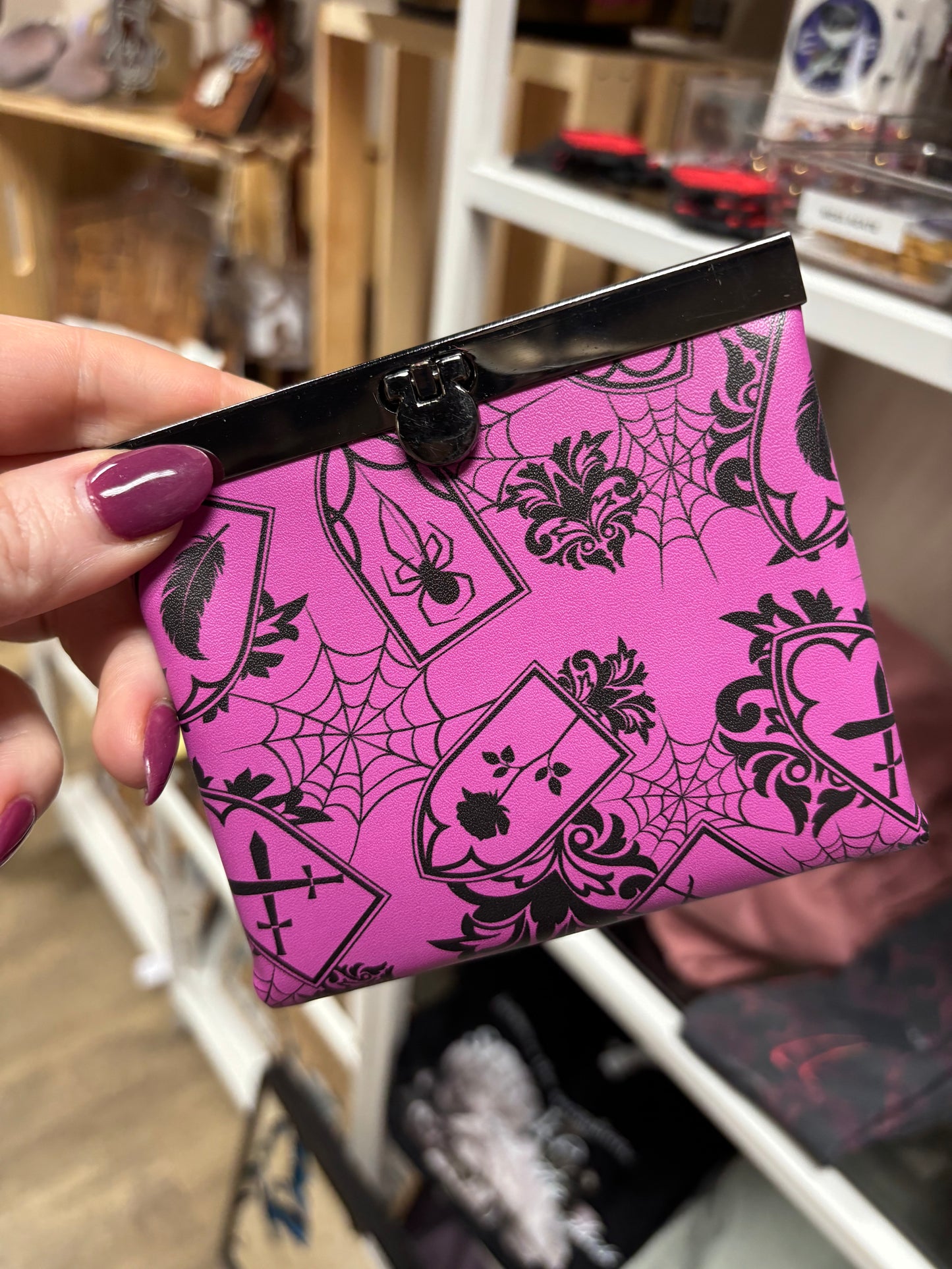 ST theme pink wallet