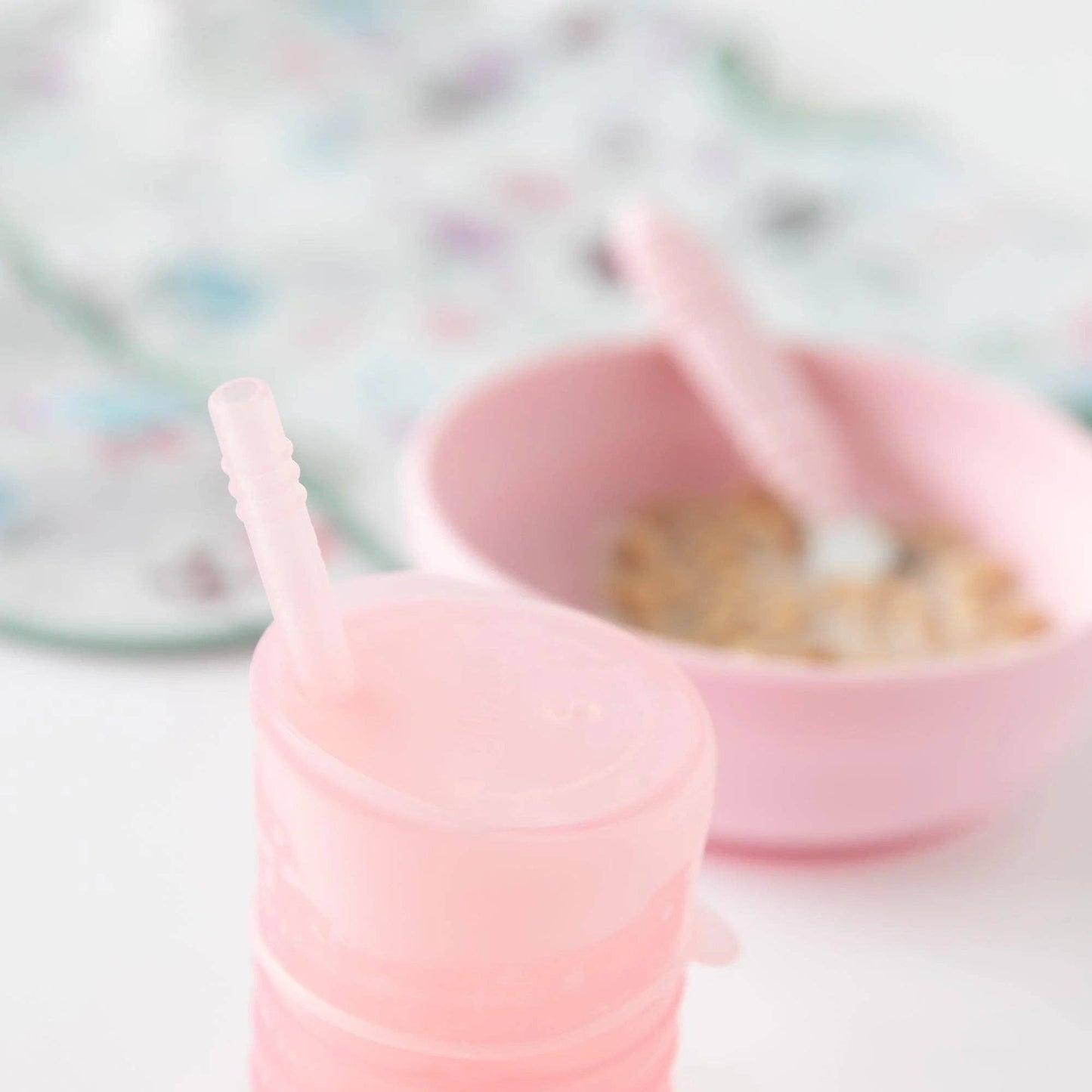 Silicone Straw Cup with Lid: Pink