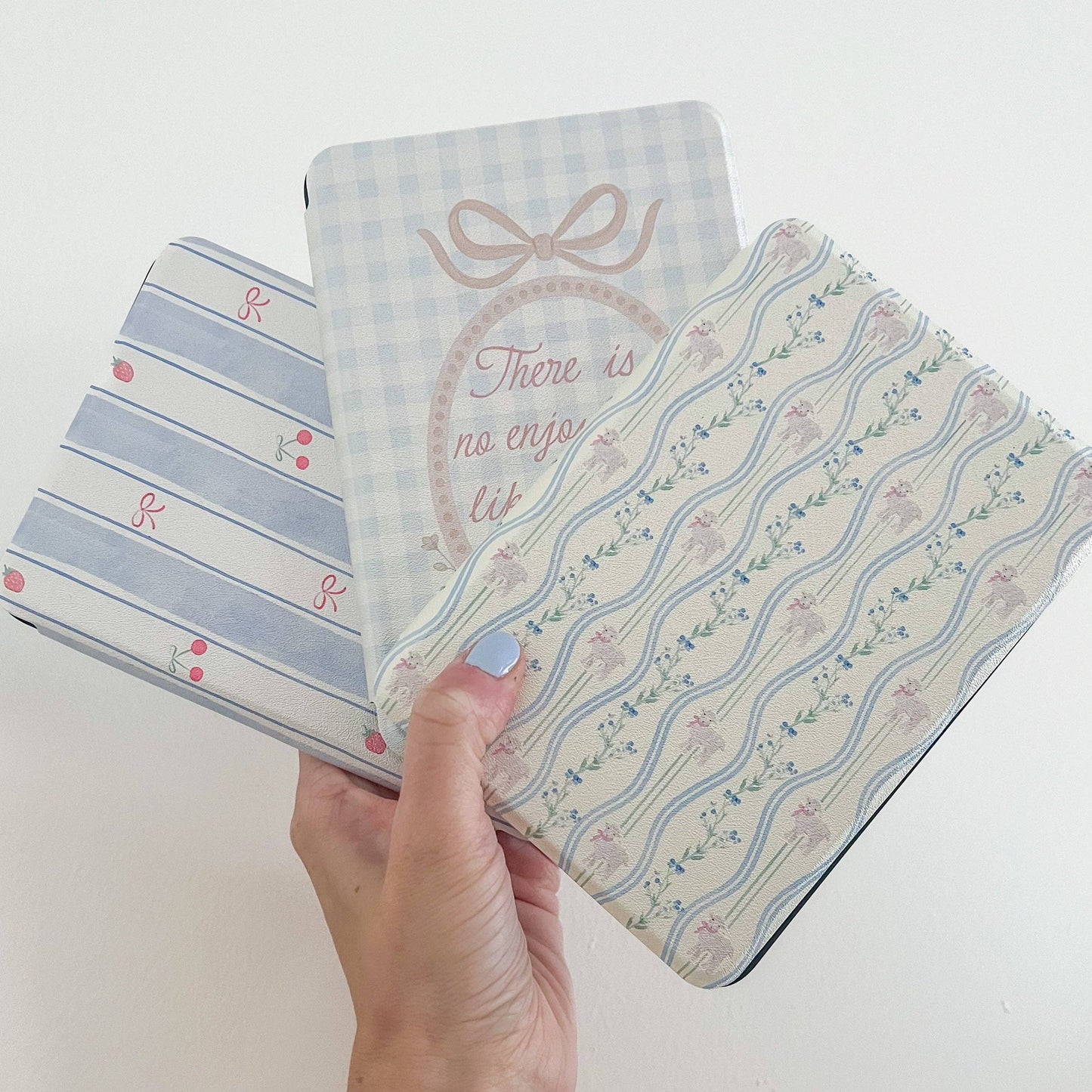 Berries & Bows Kindle Case