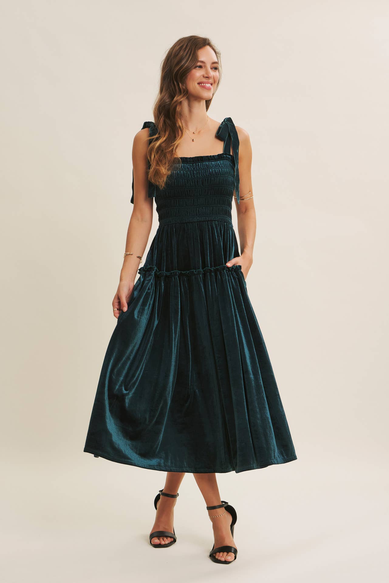 HOLIDAY CLASSIC VELVET SMOCKED MIDI DRESS WITH POCKETS