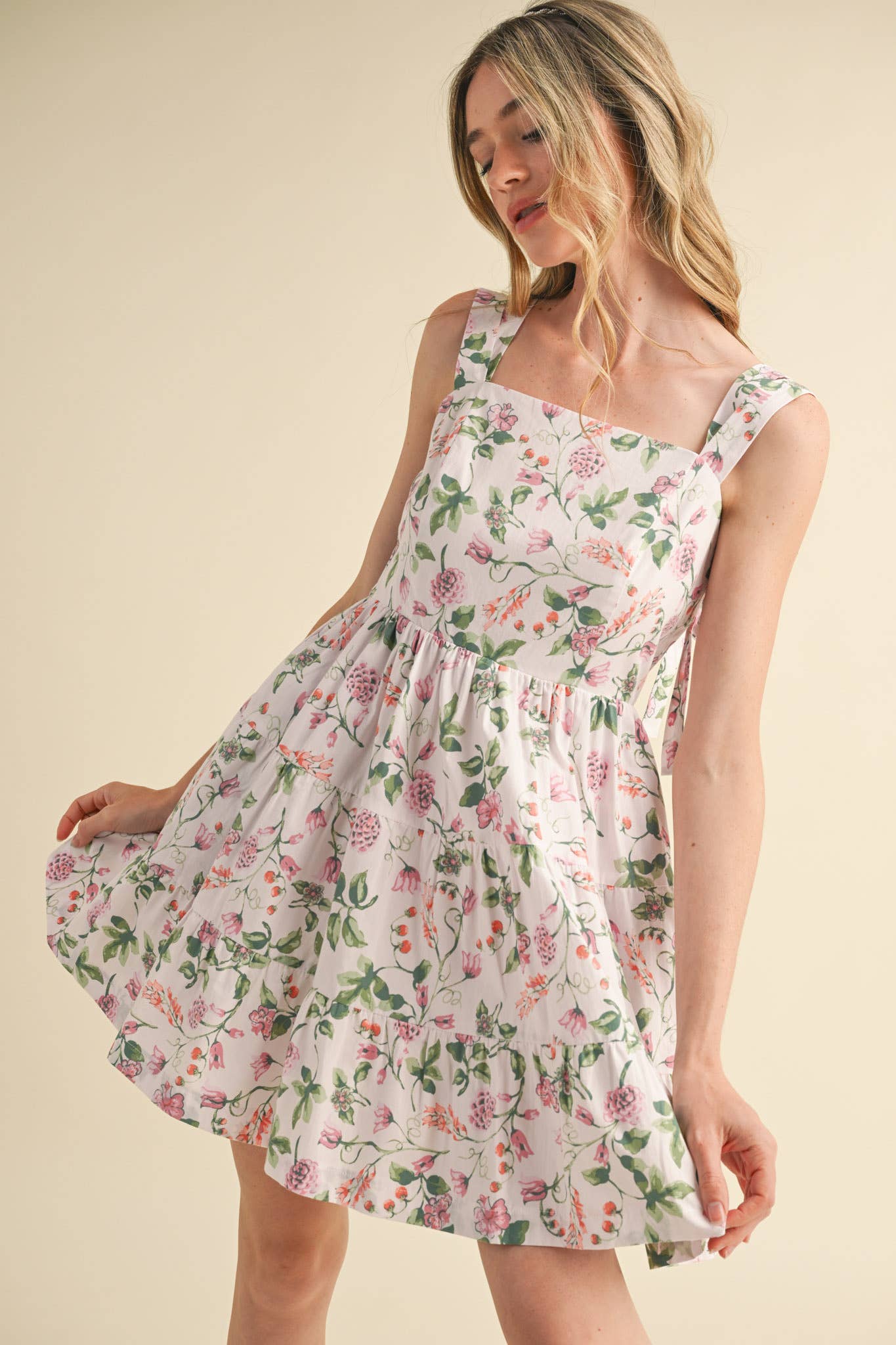 FLORAL TIERED MINI DRESS WITH TYING STRAPS MDR3808
