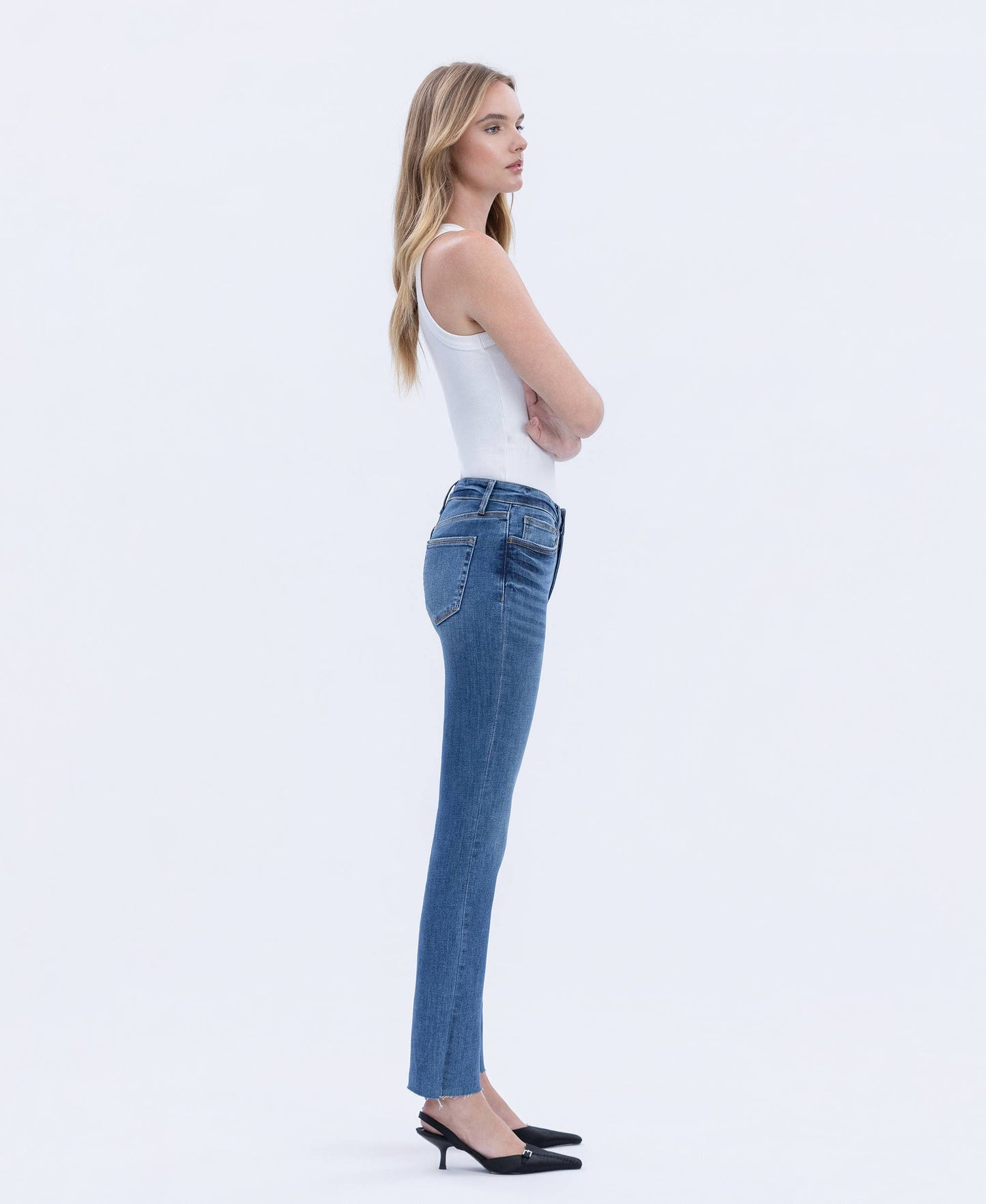HIGH RISE MEDIUM DARK WASH SLIM STRAIGHT JEANS LV1028