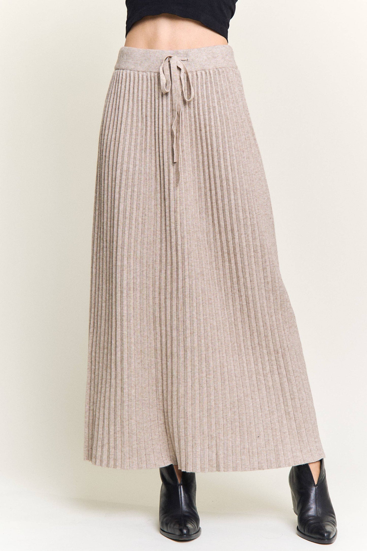 LES4155-RIBBED KNIT PLEATED MIDI SKIRT