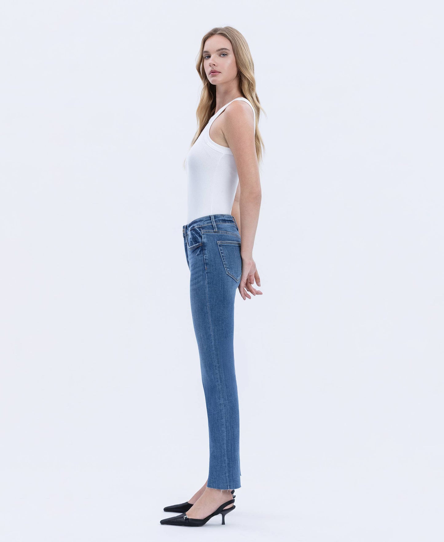 HIGH RISE MEDIUM DARK WASH SLIM STRAIGHT JEANS LV1028