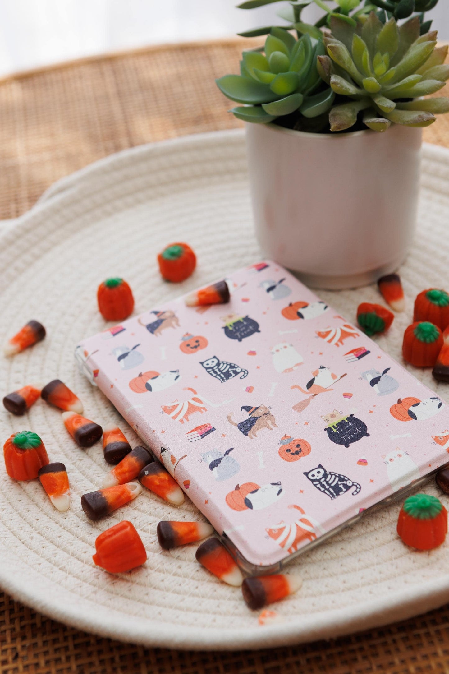Halloween Cats Kindle Case | Clear Back w/ Handstrap