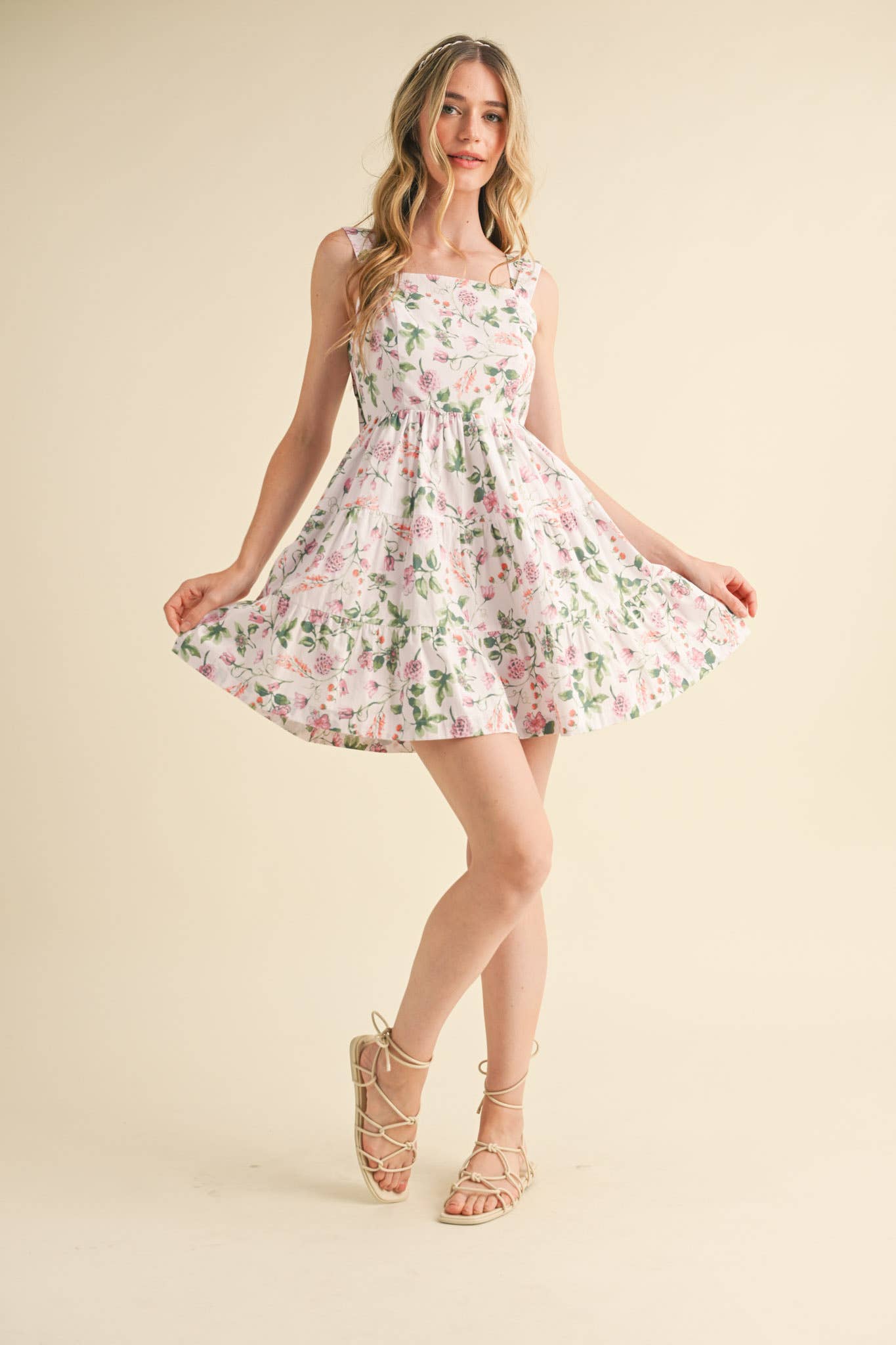 FLORAL TIERED MINI DRESS WITH TYING STRAPS MDR3808