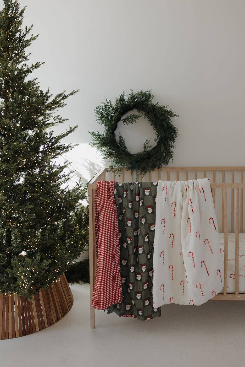 Muslin Quilt | Red Gingham & Santa Checkerboard