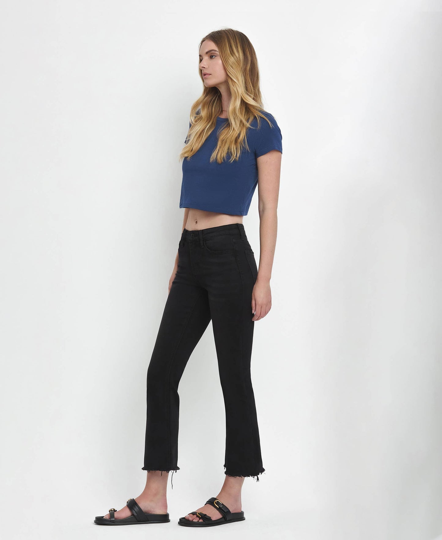 MID RISE RAW DISTRESSED HEM CROP FLARE JEANS LV1145