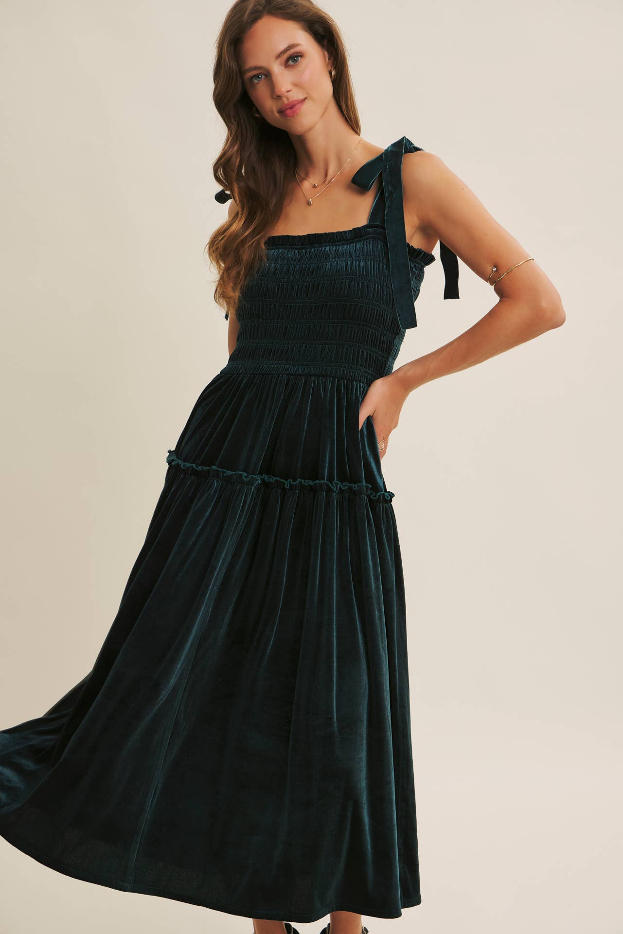 HOLIDAY CLASSIC VELVET SMOCKED MIDI DRESS WITH POCKETS