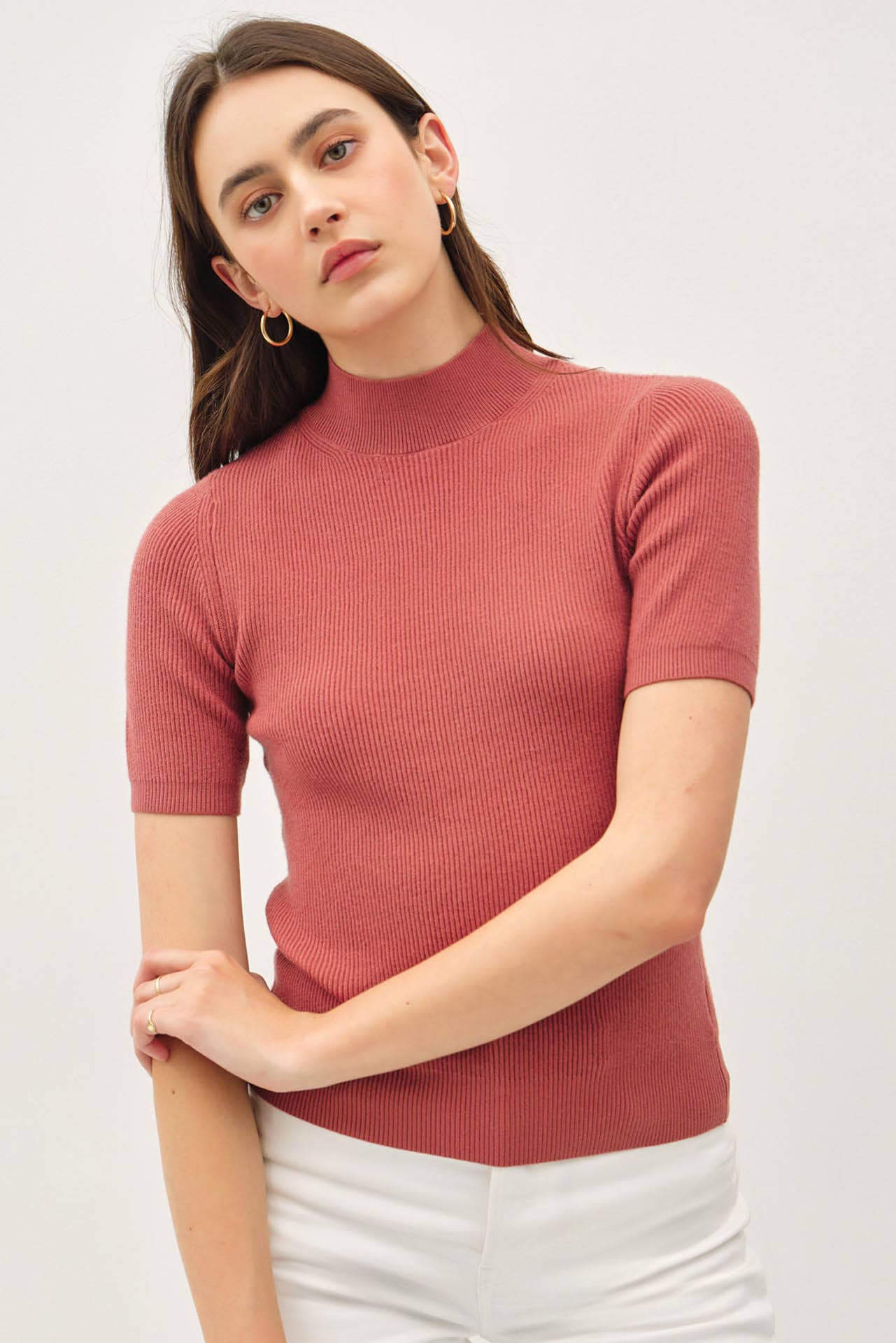MOCK NECK SHORT SLEEVE RIBBED KNIT SWEATER
