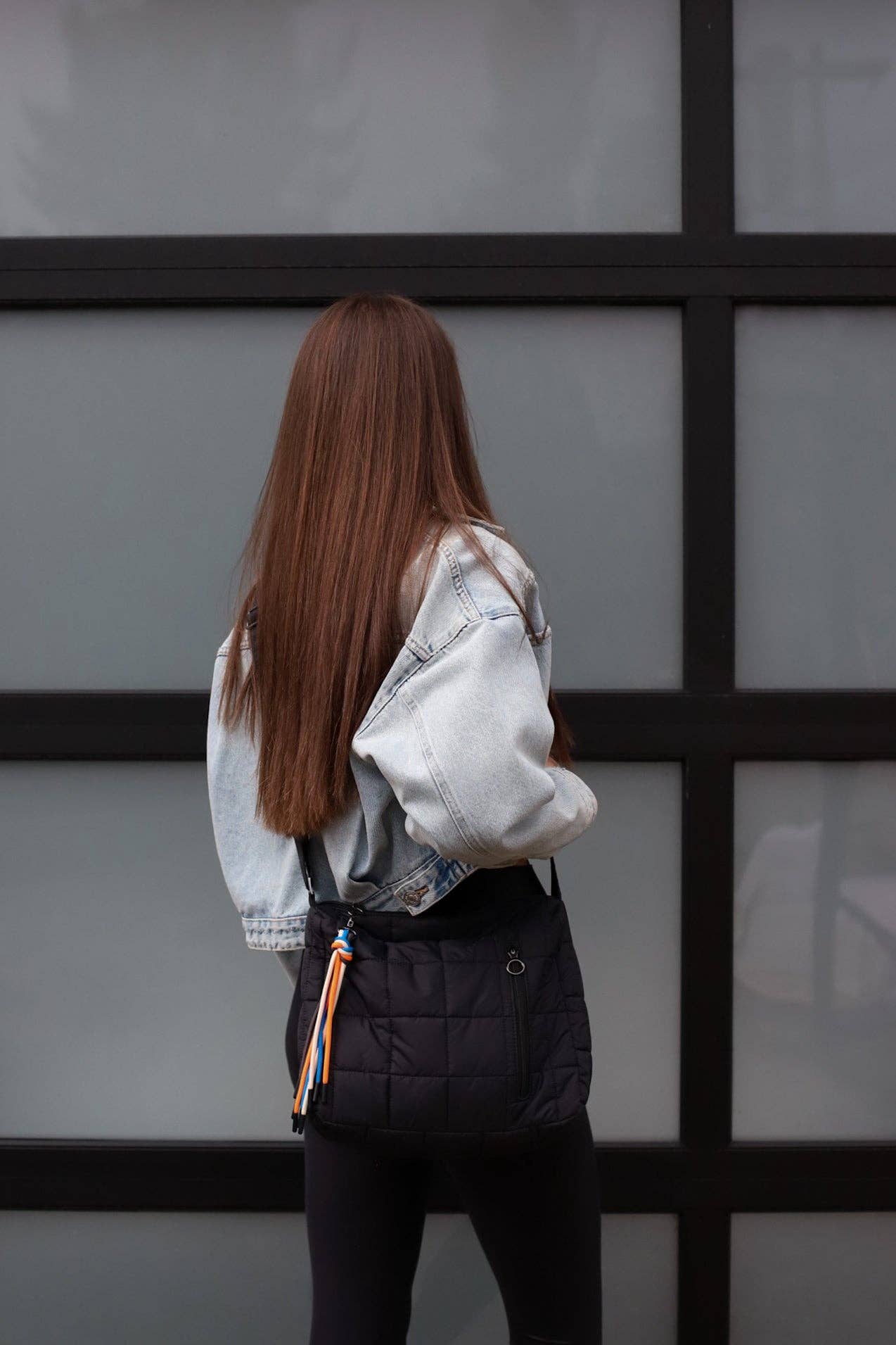 Cloud Messenger in Black