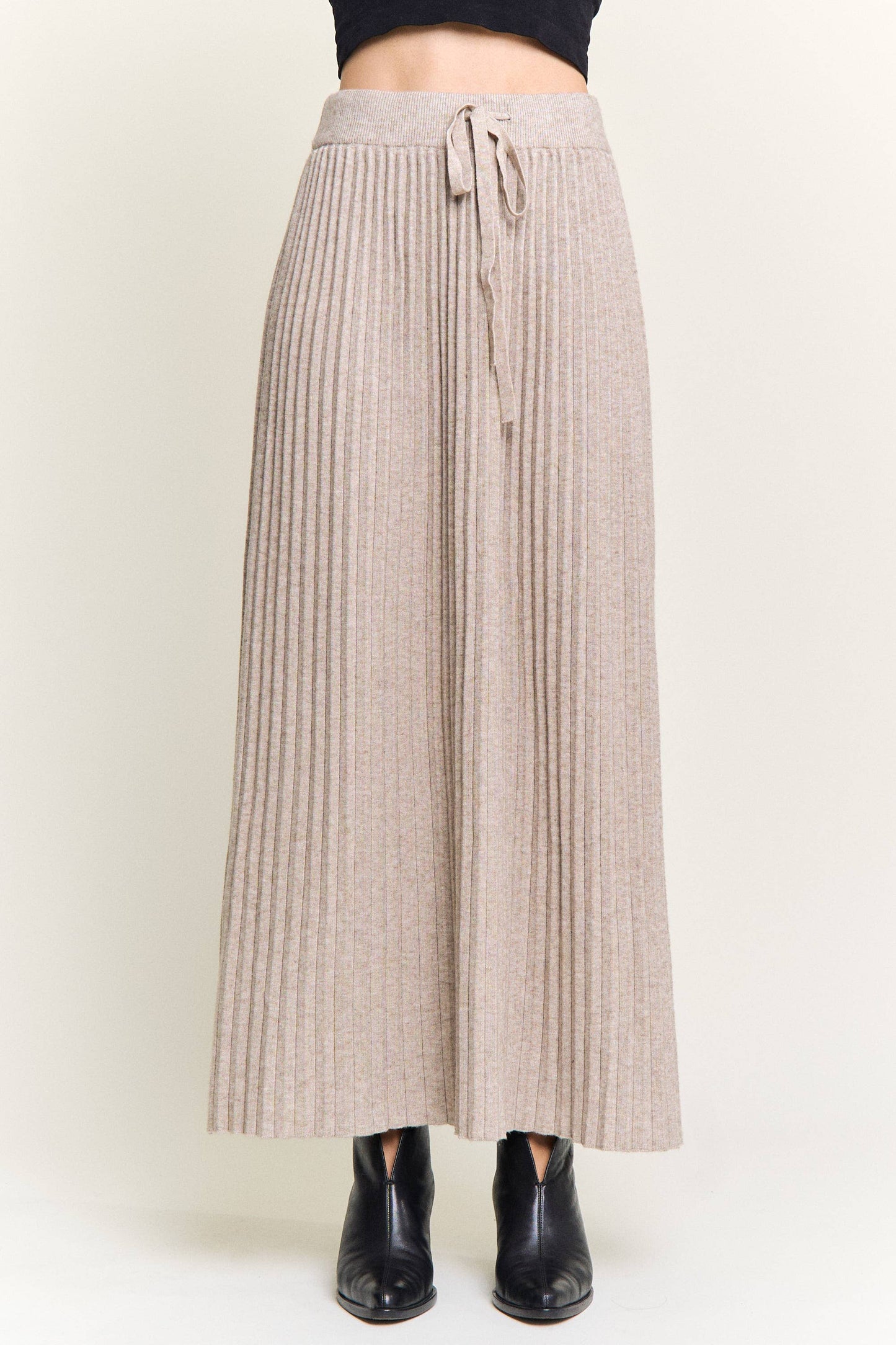 LES4155-RIBBED KNIT PLEATED MIDI SKIRT