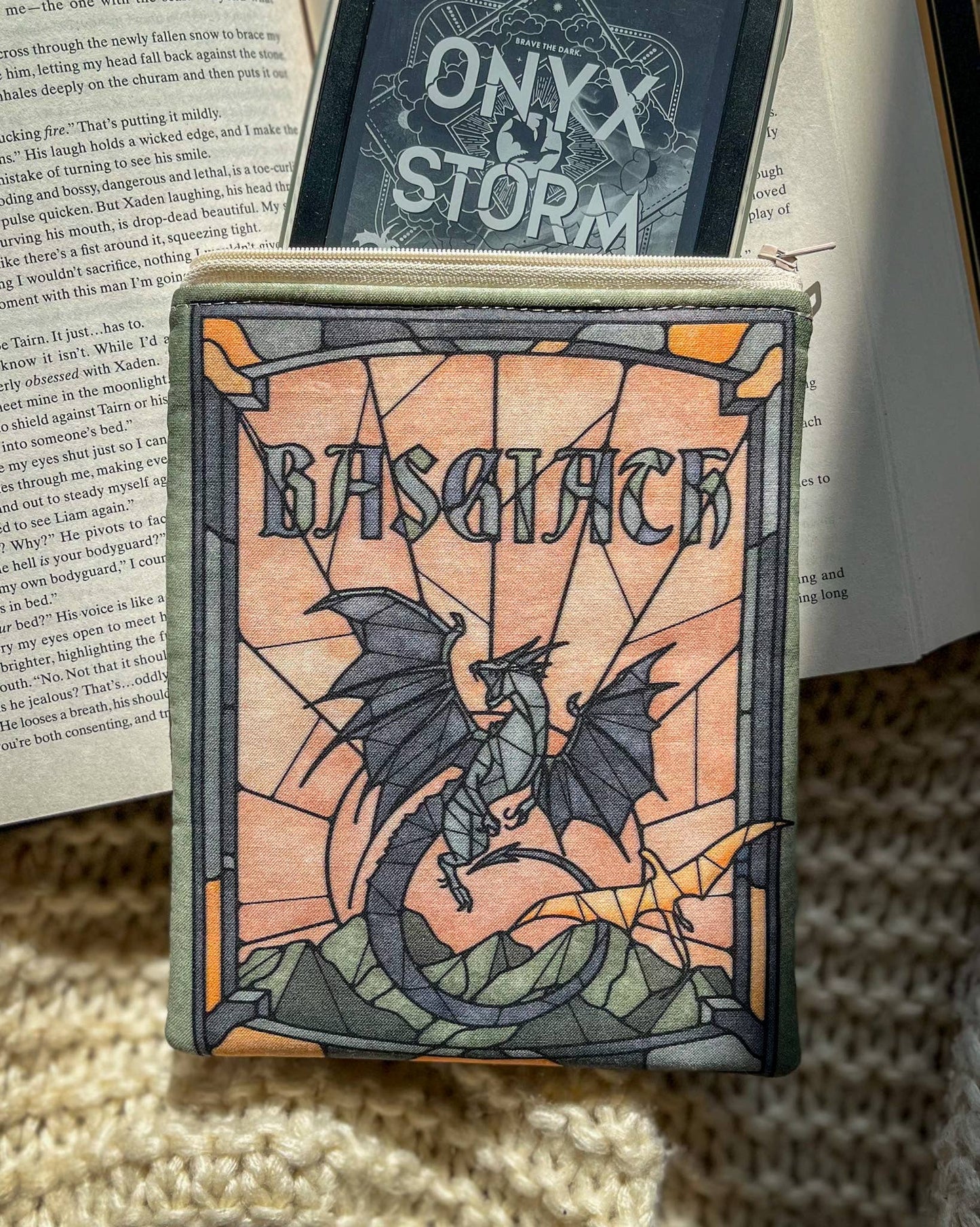 Fourth Wing Padded Kindle Sleeve with Zipper - Bookish Gift